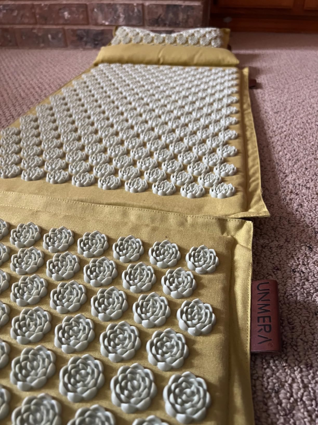 UNMERA Acupressure Mat and Pillow Set, Natural Linen & Coconut Fiber Filling | Back/Neck Pain Relief, Sciatic, Headache and Muscle Relaxation, Comes with Carrying Bag customer photo 1