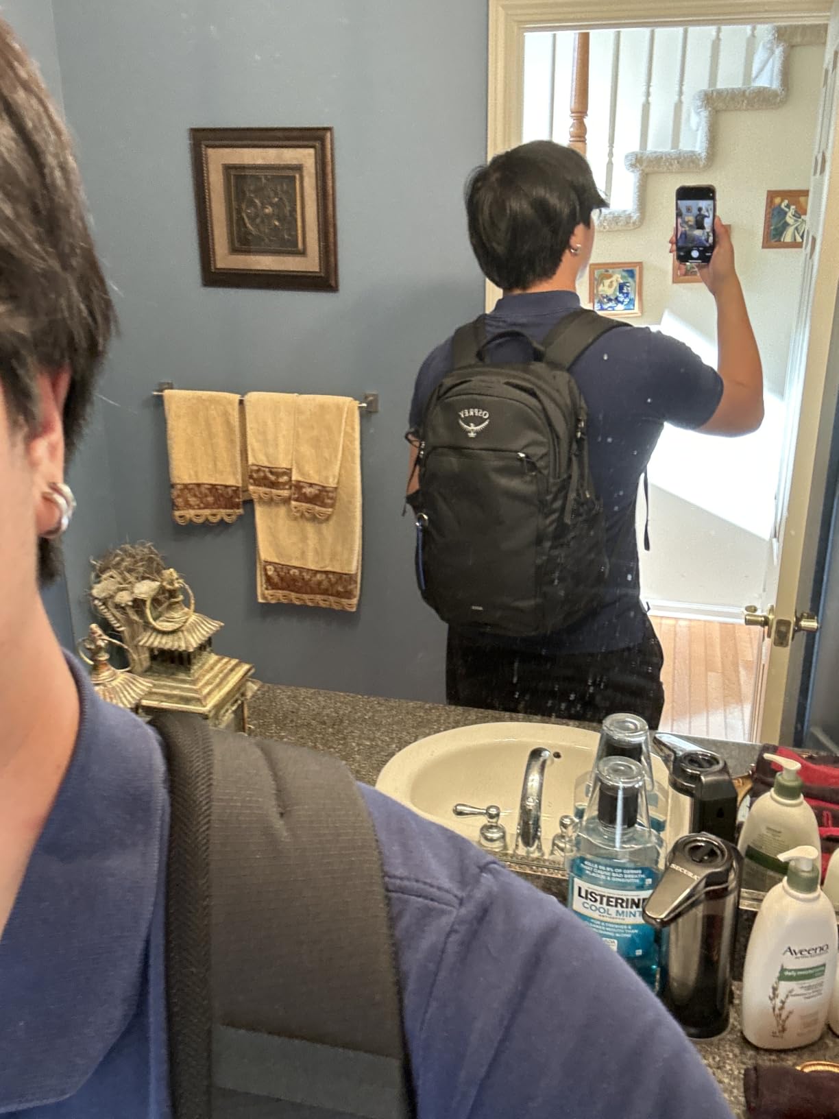 Osprey Axis Laptop Backpack - Sleek Everyday Pack with Laptop Sleeve, Water Bottle Pockets & Compression Straps customer photo 1