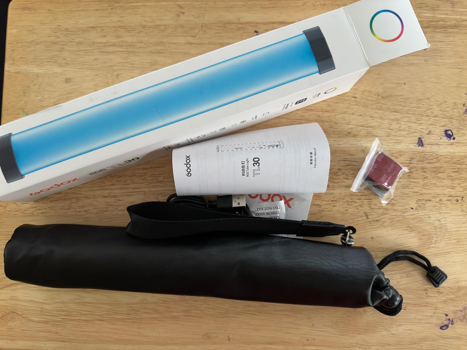 Godox TL30 RGB Tube Light, CRI 97+ TLCI 99+ Handheld Full Color LED Video Light Wand, 2700K-6500K Dimmable LED Light Stick, 37 FX Light Effects, 2900mAh Battery, Bluetooth APP Control customer photo 1