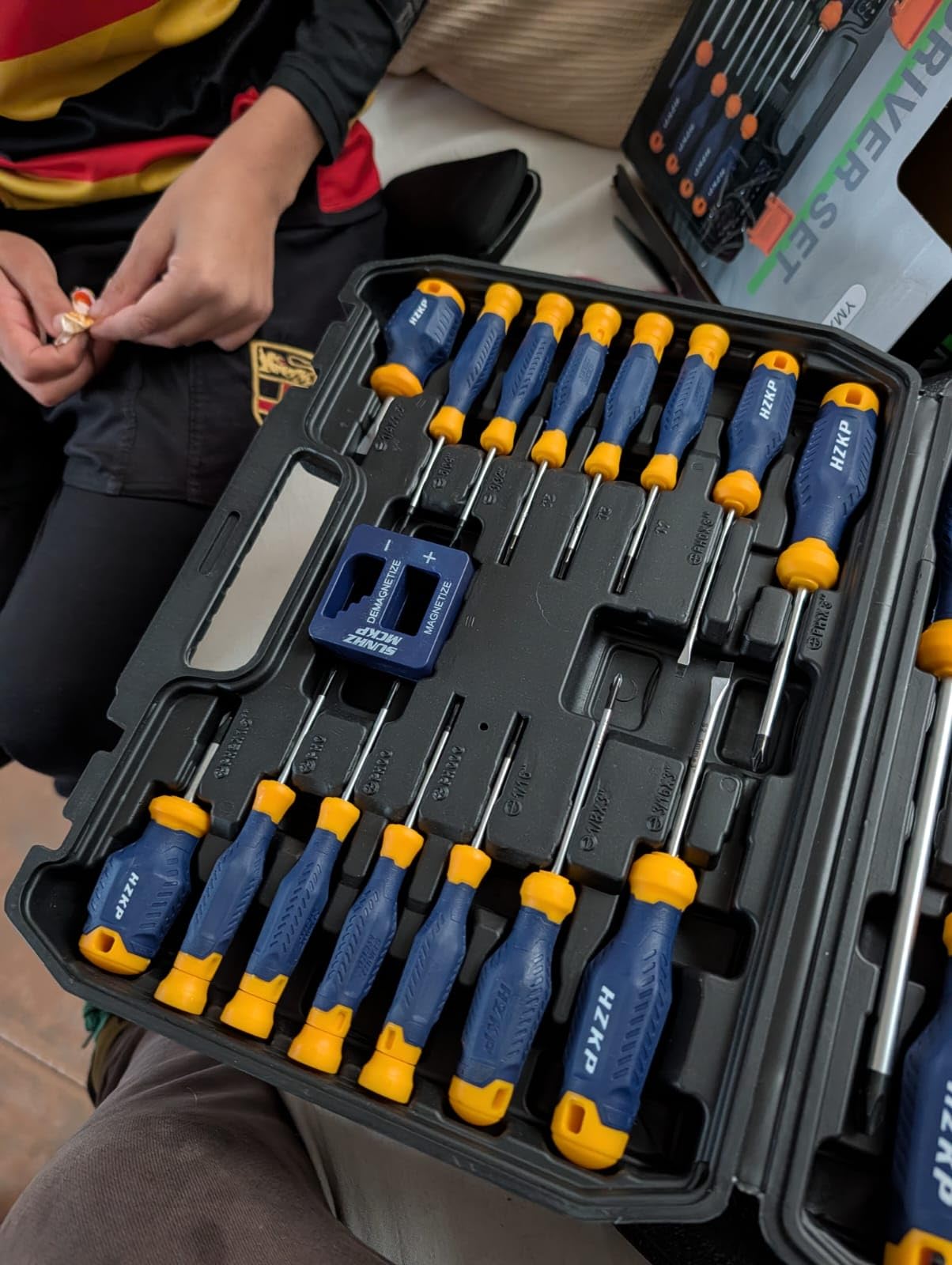 SUNHZMCKP Magnetic Screwdriver Set 66-Piece, S2-Alloy Tool Steel, Includes Slotted/Phillips/Torx Mini Precision Screwdrivers, Replaceable Screwdriver Bits With Sturdy tool box customer photo 2