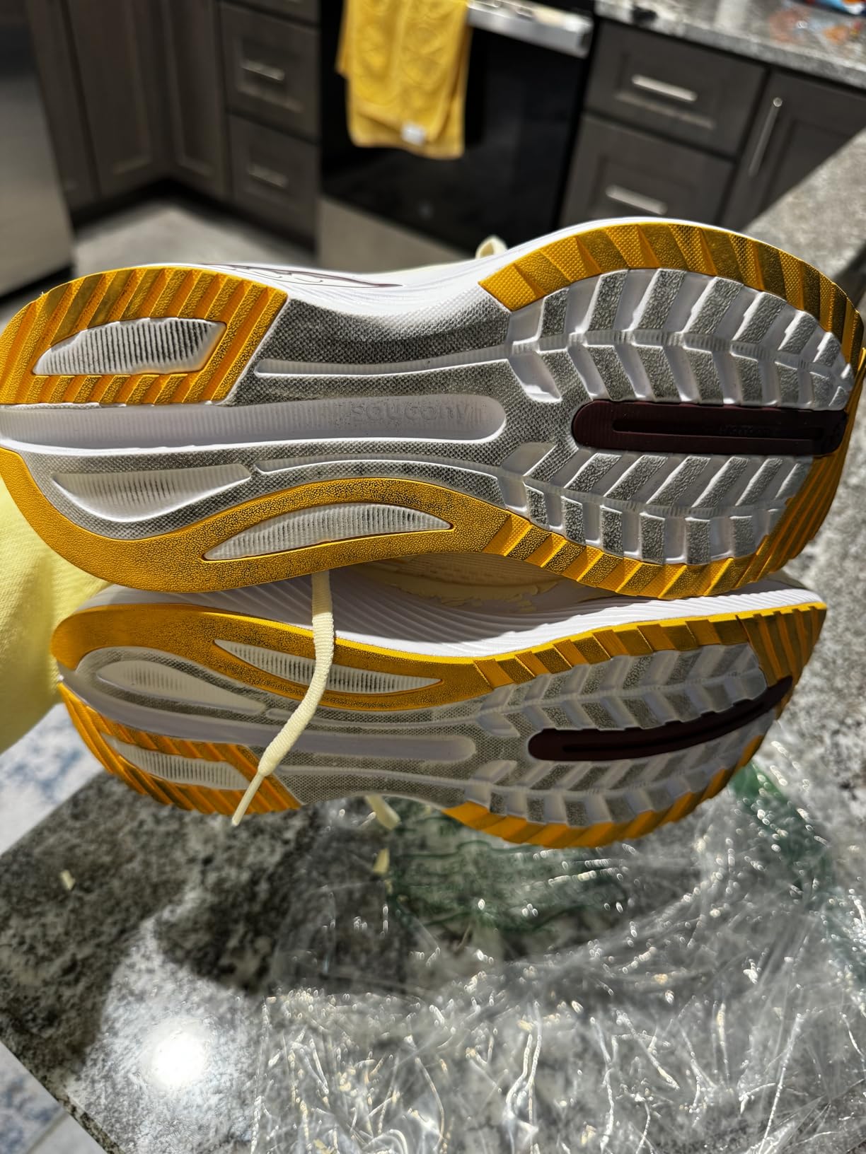Saucony Women's Endorphin Shift 3 Shoes | Road Running Shoes customer photo 1
