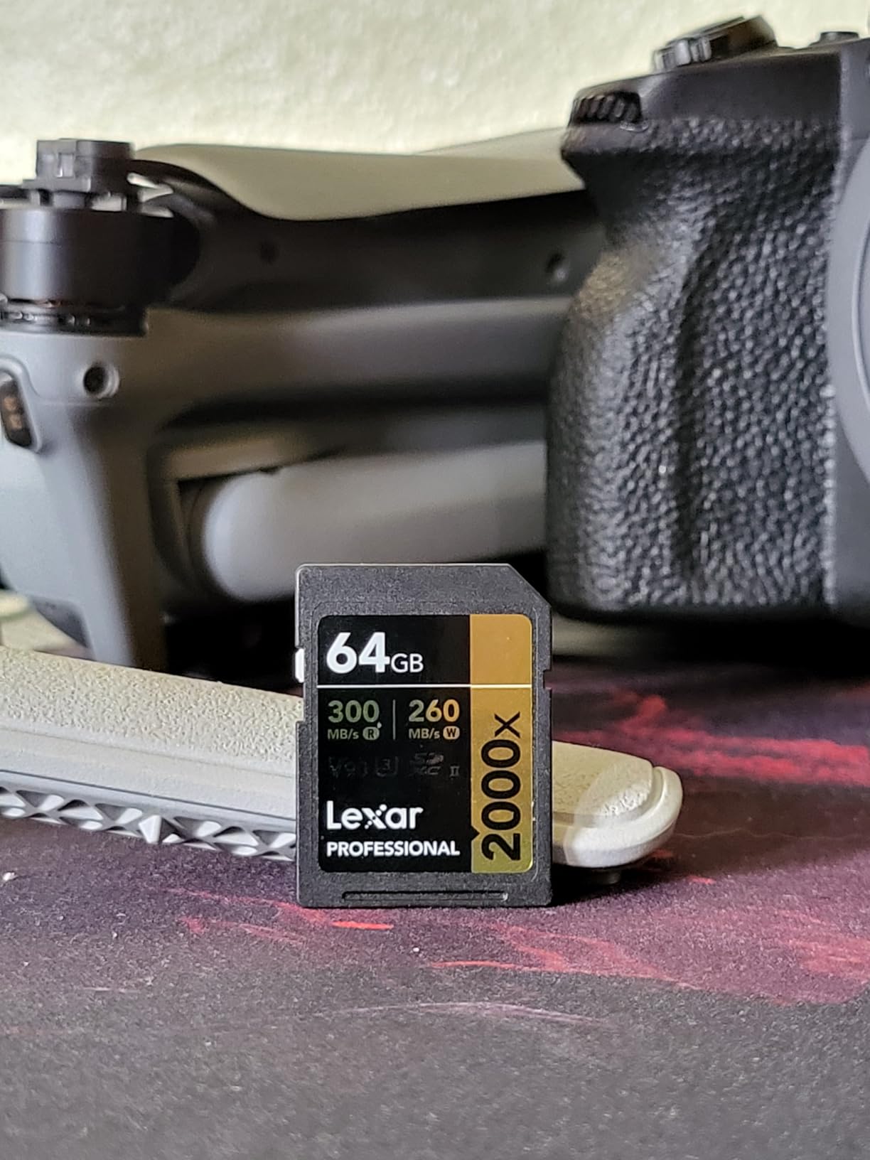 Lexar 256GB 2000x SD Memory Card, 300MB/s Read, 8K, V90, U3, UHS-II | Compatible w/ DSLR, Cinema-Quality Video Cameras, Backwards-compatible with UHS-I Devices, LSD2000256G-BNNNU customer photo 2