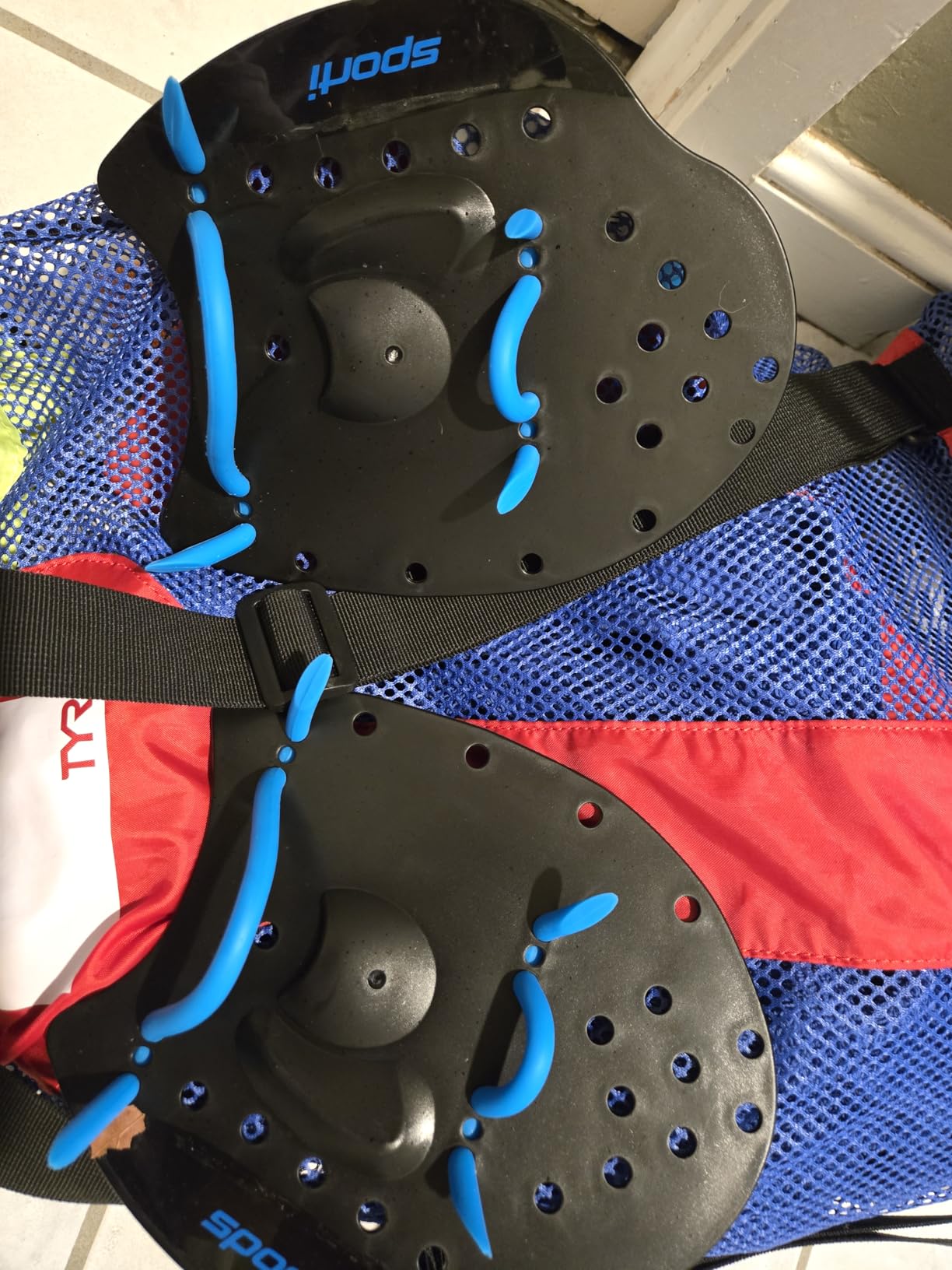 Sporti Power Swim Hand Paddles Adjustable Straps, for Unisex-Adults & Kids customer photo 1