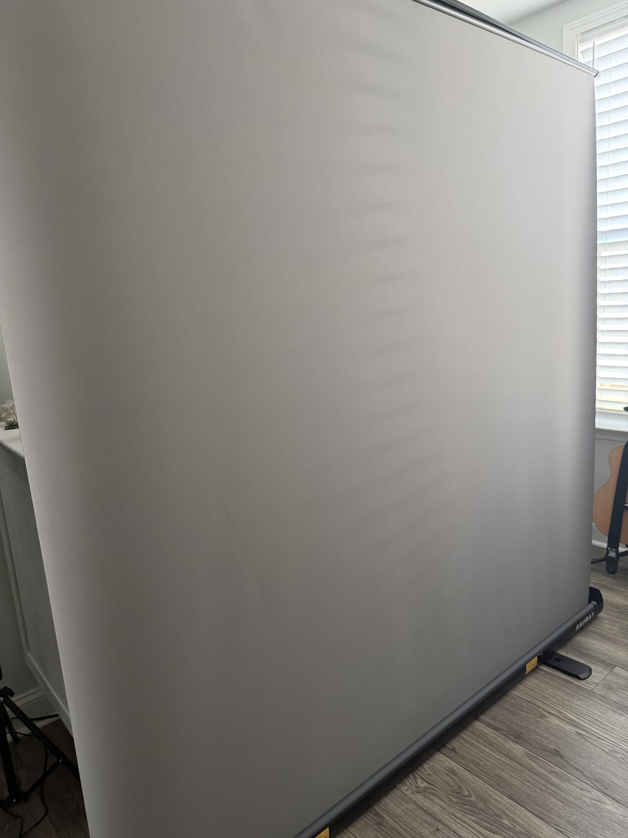 RAUBAY 59.8 x 82.7in Collapsible White Backdrop Screen | Portable Retractable Panel Photo Background with Stand for Video Conference, Photographic Studio, Streaming customer photo 1