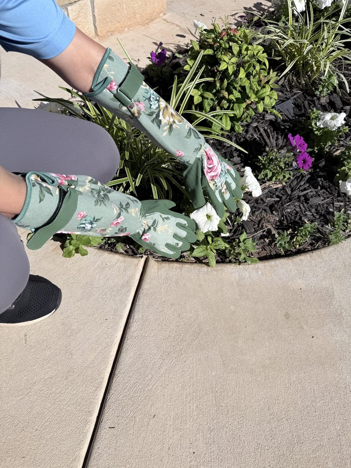 WANCHI Gardening Gloves for Women, Comfortable Floral Long Sleeve Garden Gloves, Durable Leather Long Gardening Gloves customer photo 2