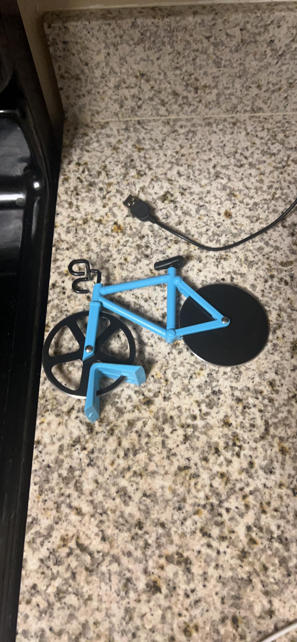 Bicycle Pizza Cutter Wheel - Gifts for Cyclists, Men, Dad, Bike Lovers - Funny Kitchen Gadgets - Cool Father's Day, Christmas, Birthday, White Elephant Gifts - Stainless Steel Pizza Slicer(White) customer photo 2