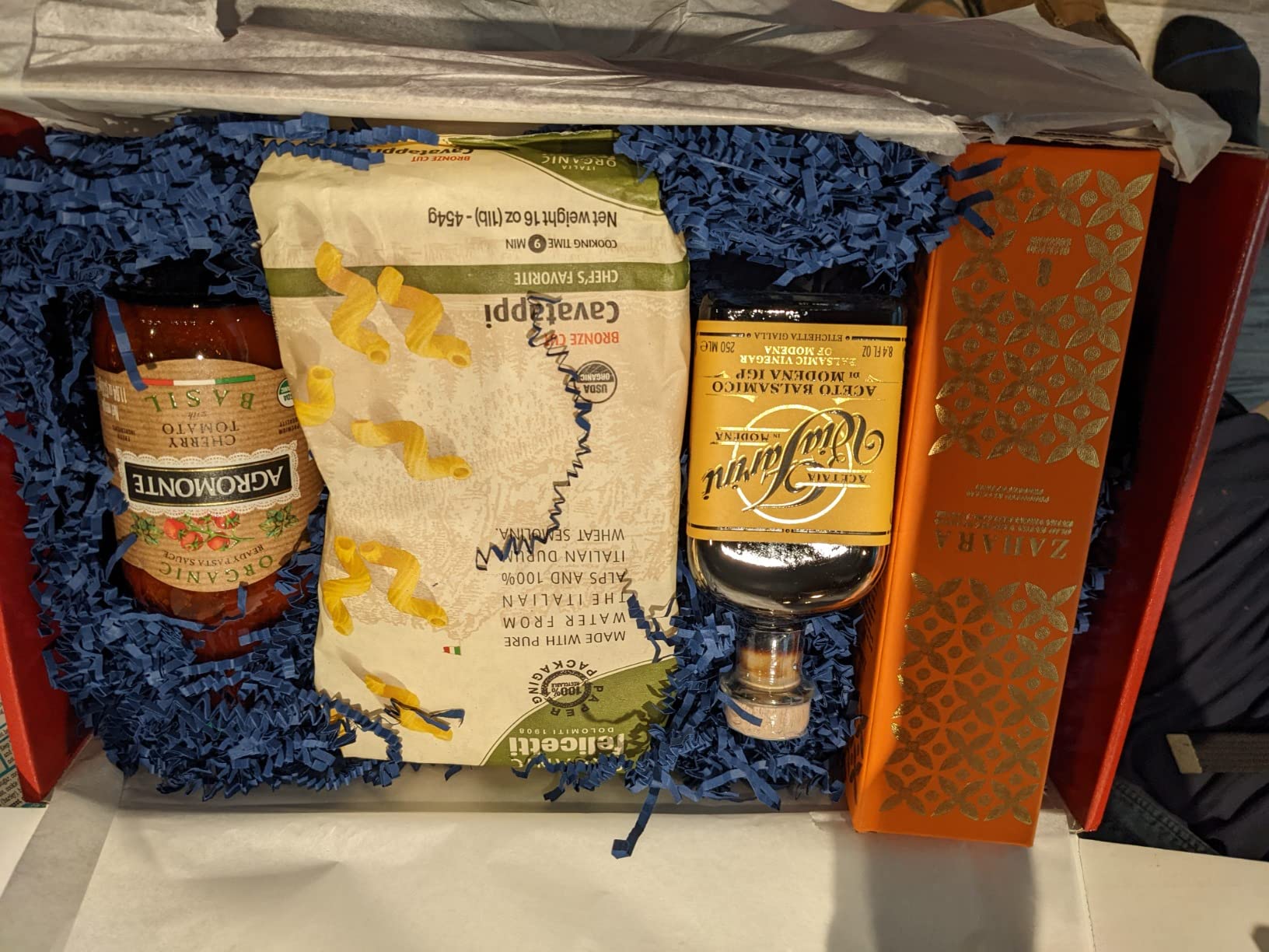 Brava Giulia Italian Gift Box - Premium EVOO, Aged Balsamic, Organic Pasta & Tomato Sauce | Gourmet Food Set from Italy | Holiday & Hostess Gift customer photo 2