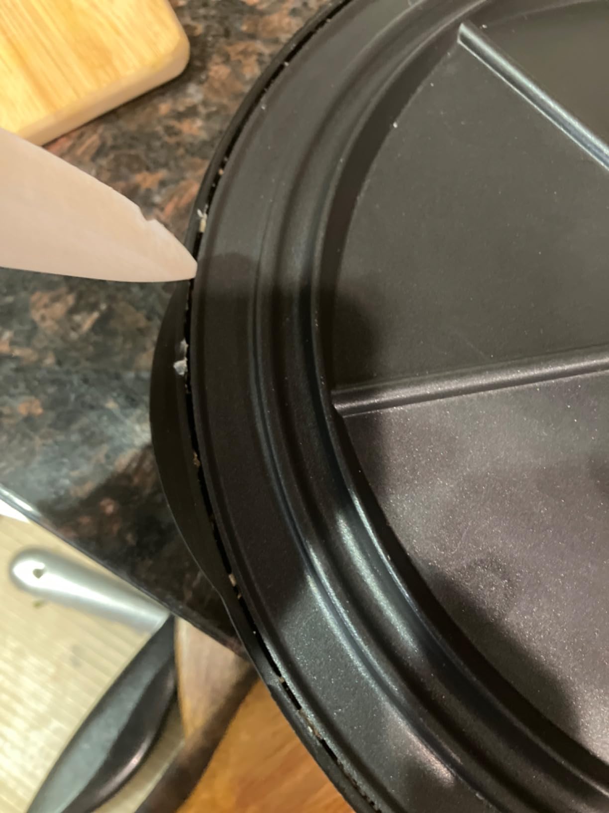 Taco Tuesday Deluxe 10-inch 6-Wedge Electric Quesadilla Maker with Extra Stuffing Latch, Red customer photo 2