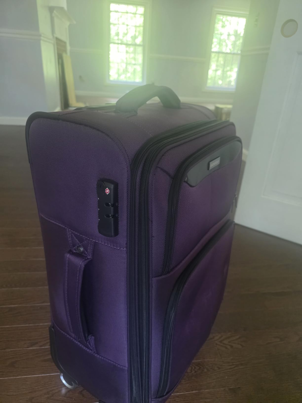 SHOWKOO Luggage Sets 3 Piece Softside Expandable Durable Suitcase Sets | Durable Oxford Fabric; Lightweight; 360°Double Spinner Wheels; TSA Lock; YKK Zippers; Wine Red (20in/24in/28in) customer photo 2