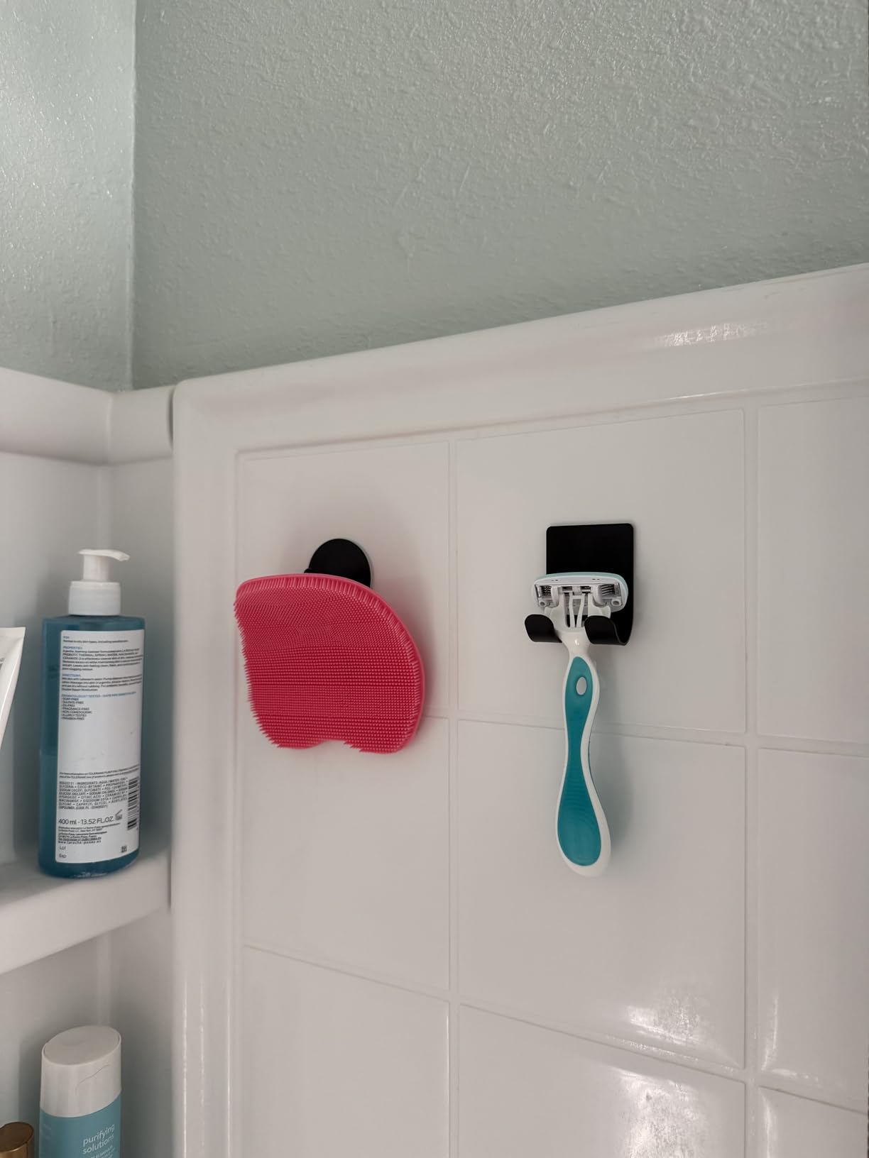 Diesisa Razor Holder for Shower + Adhesive Wall Hooks, Premium 304 Stainless Steel Shower Razor Holder with Heavy Duty Waterproof Sticky Hooks for Hanging Towels, Coat, hat (2+2 Pack) customer photo 1
