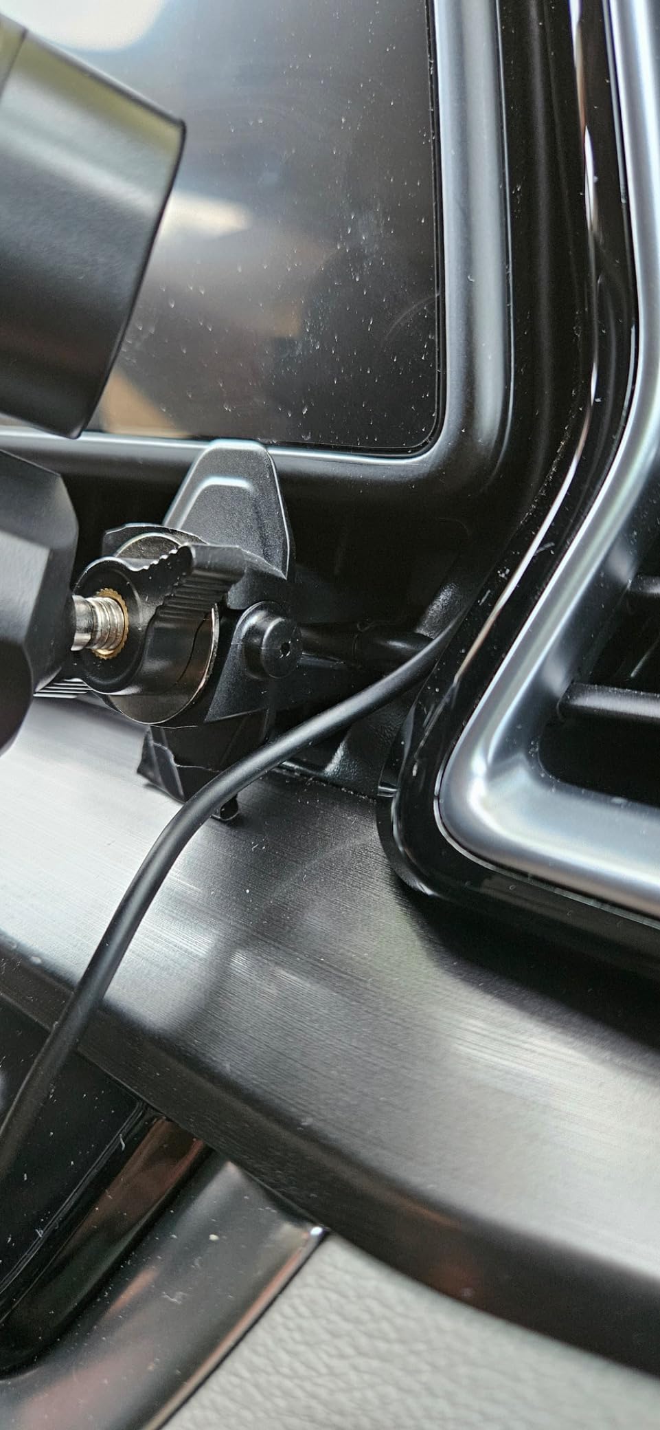 Wireless Car Charger 15W Fast Charging Auto-Clamping Air Vent Phone Mount | Cell Phone Holder Car Charger Compatible with iPhone 17 16 15/14/13/13 Pro/12 pro/12, for Samsung Galaxy Series customer photo 1