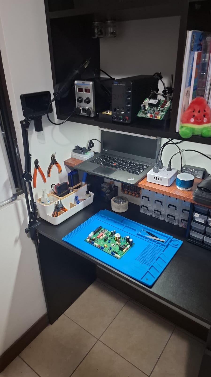 PAFOWO Silicone Soldering Mat for Electronic Repair, 17.7 X 11.8 in customer photo 1