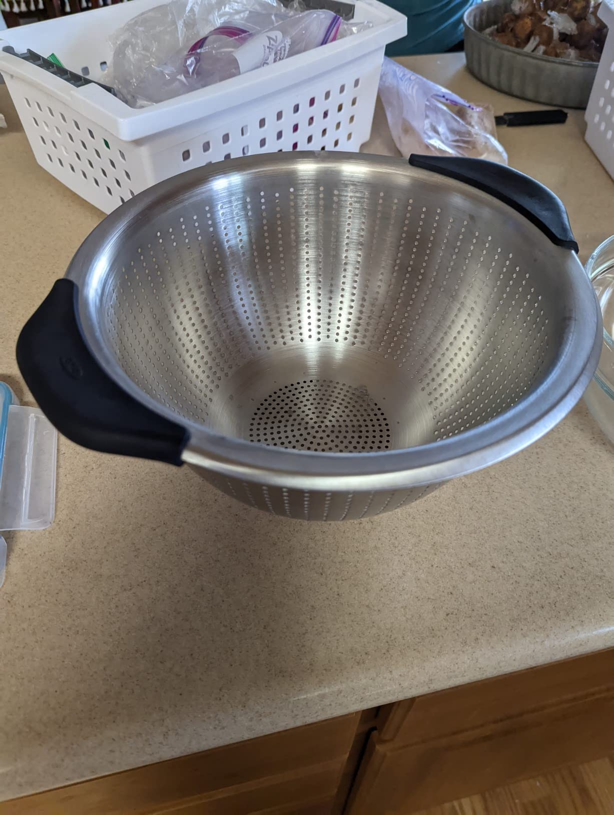 OXO Good Grips Strainer - 5 Qt Capacity, Stainless Steel | Colander, Nesting Design For Easy Storage, Non-Slip Handles, Drains Pasta And Vegetables, Dishwasher Safe customer photo 2