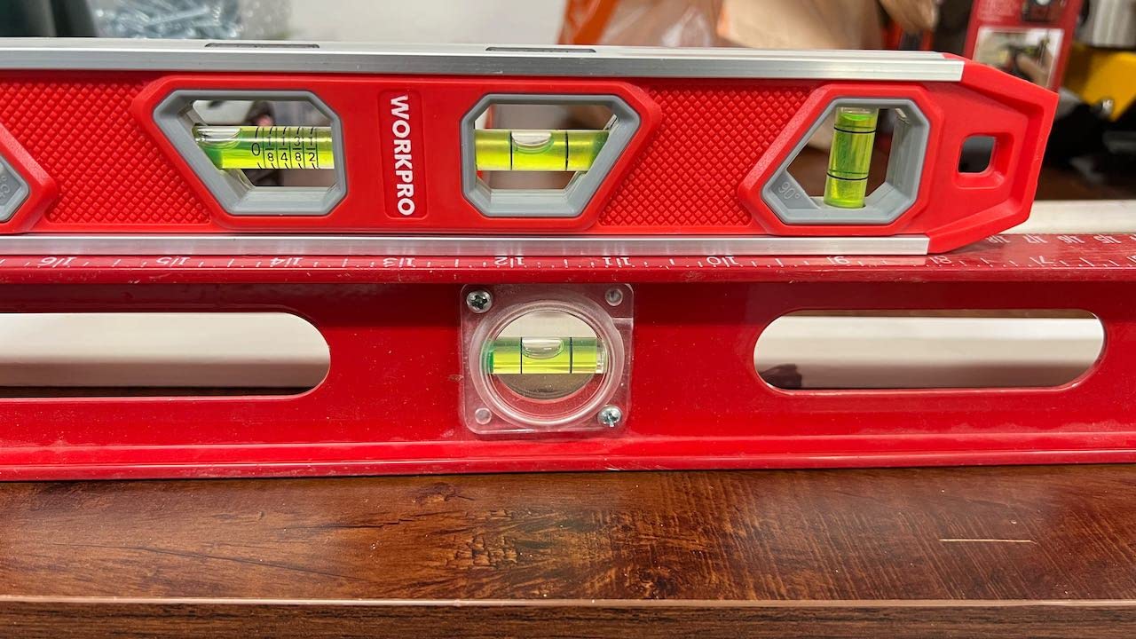 WORKPRO 12 Inch Magnetic Torpedo Level | Aluminum Frame, 4 Bubbles with Pitch Vial, V-Groove for Conduit, for Plumbers, Electricians, Carpenters & DIYers customer photo 2