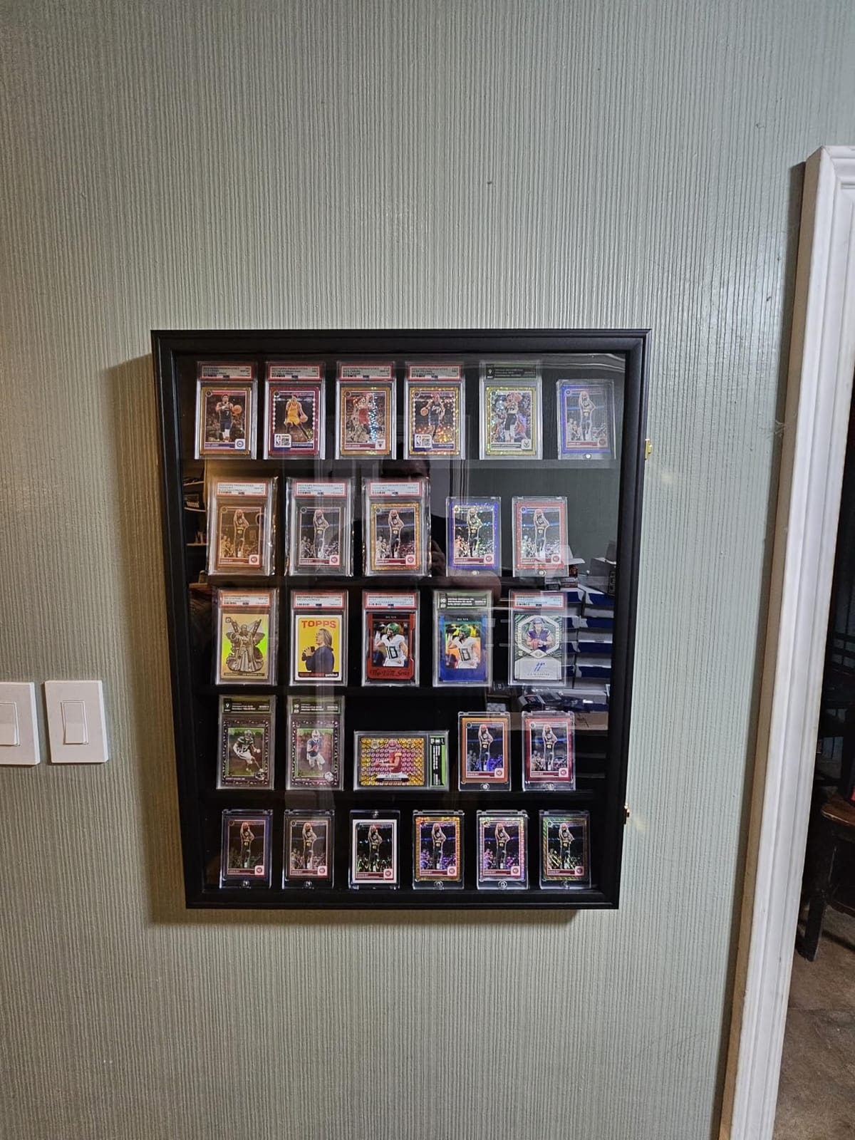 VERANI 35 Baseball Card Display Case - Graded Sports Card Display Frame - Holds Sport Cards with UV Protection Clear View Lockable Wall Cabinet for Football Basketball Hockey Trading Card Large Black customer photo 2