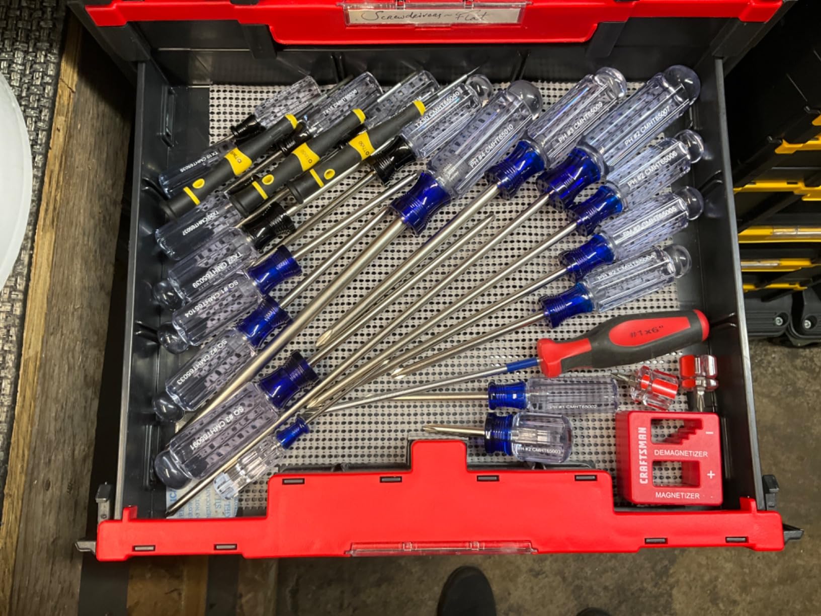 CRAFTSMAN Screwdriver Set, Phillips, Slotted, Torx, Acetate Handle, 42 Pieces (CMHT65300) customer photo 2
