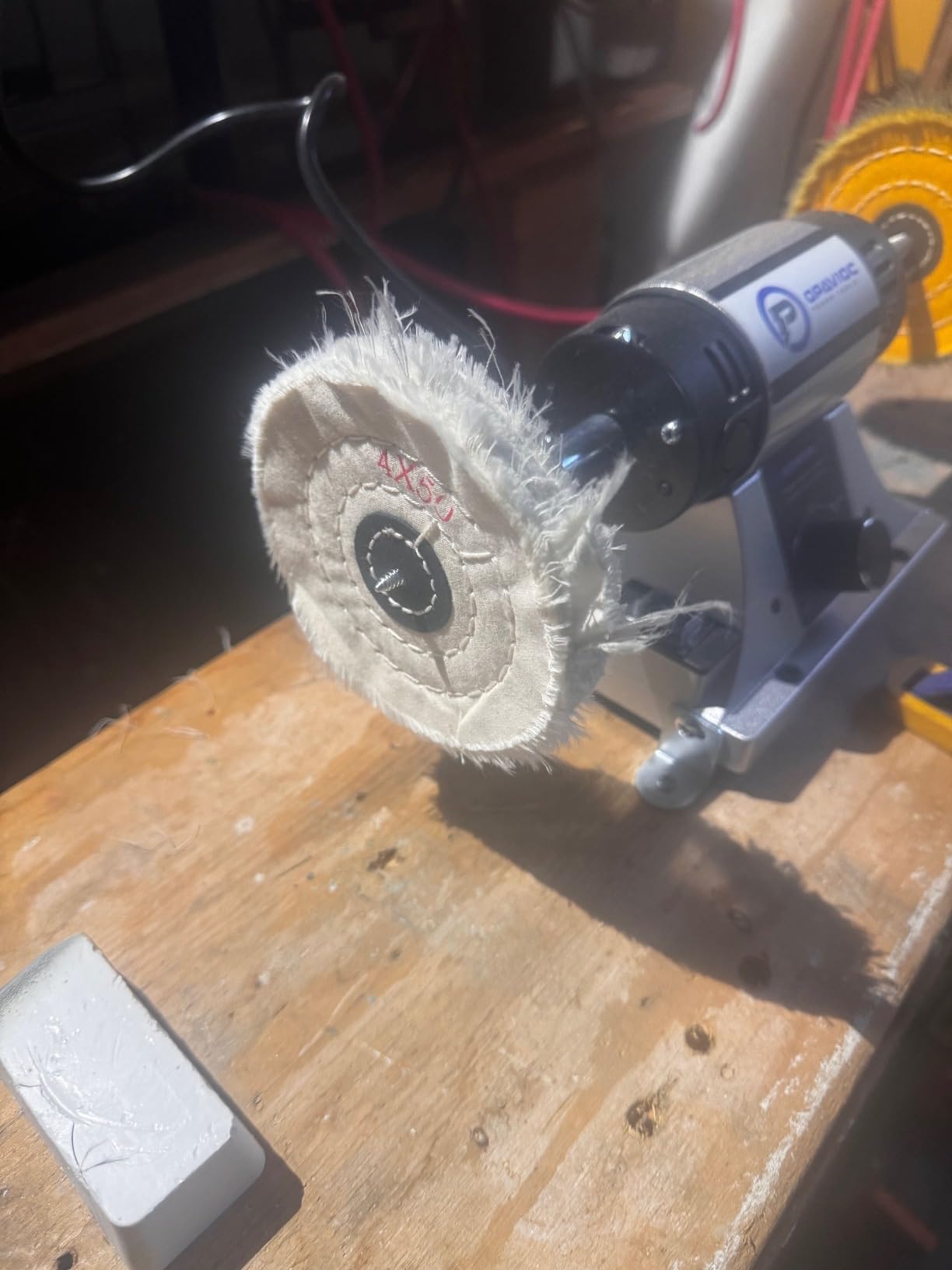 Jewelry Polisher - Adjustable Variable Speed Bench Grinder Polishing & Buffing Machine, Dental Buffer & Lathe - Includes 6 Cloth Wheels, 2 Abrasive Fiber Wheels, Safety Glass, Polish Compound customer photo 2