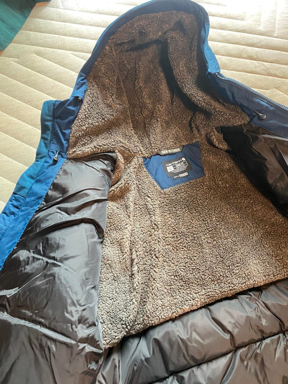 Men's Montana Loose Fit Insulated Jacket customer photo 2