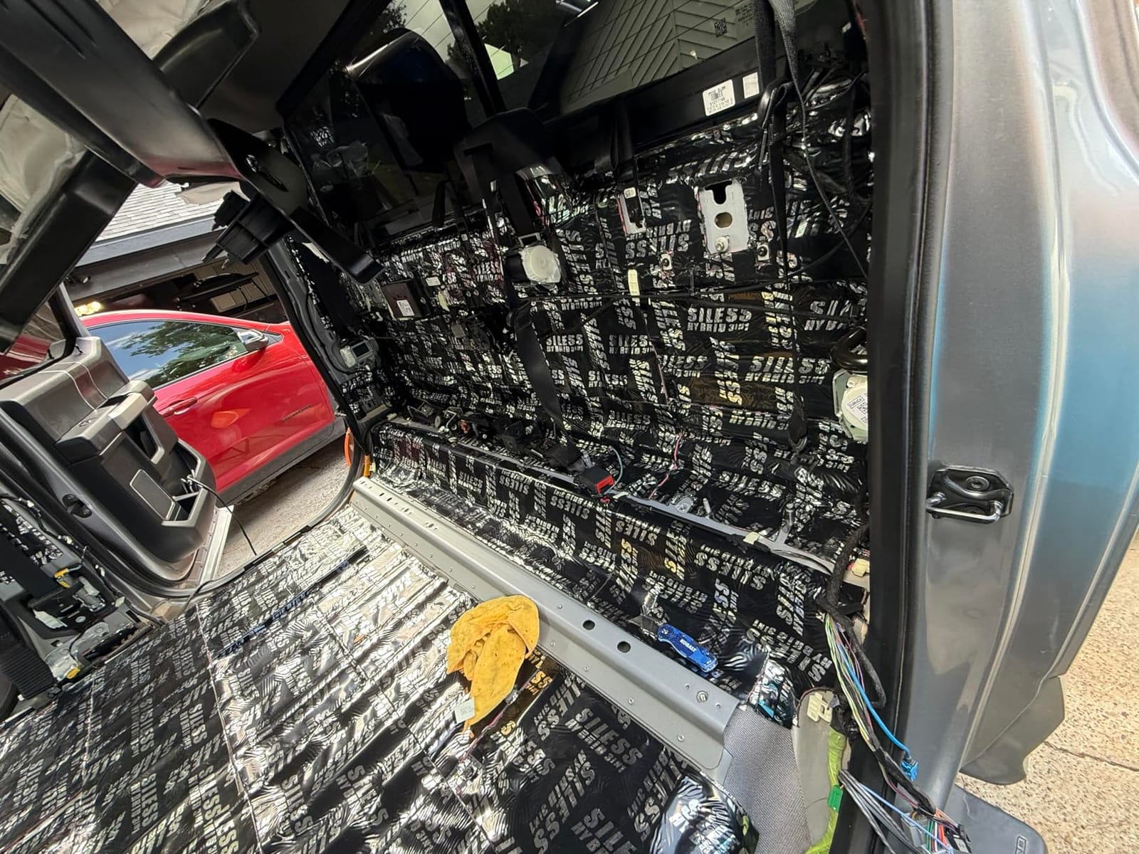Siless Hybrid 3in1 200 mil 25 sqft Car Sound Deadening mat - Butyl Automotive Sound Deadener - Noise Insulation and Vibration Dampening Material customer photo 1