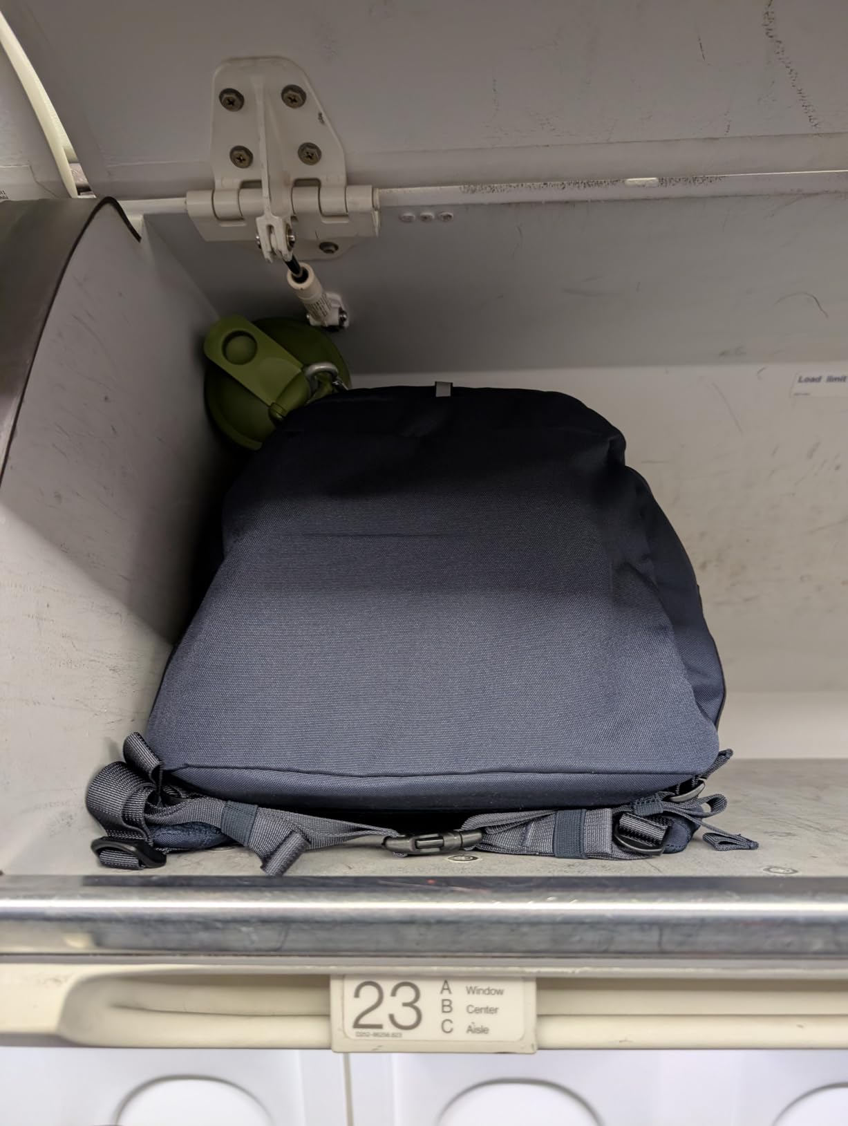 Fjällräven Skule 28 Backpack - Spacious Storage, Padded Back Panel, Breathable Design - Travel, Hiking, Black customer photo 1