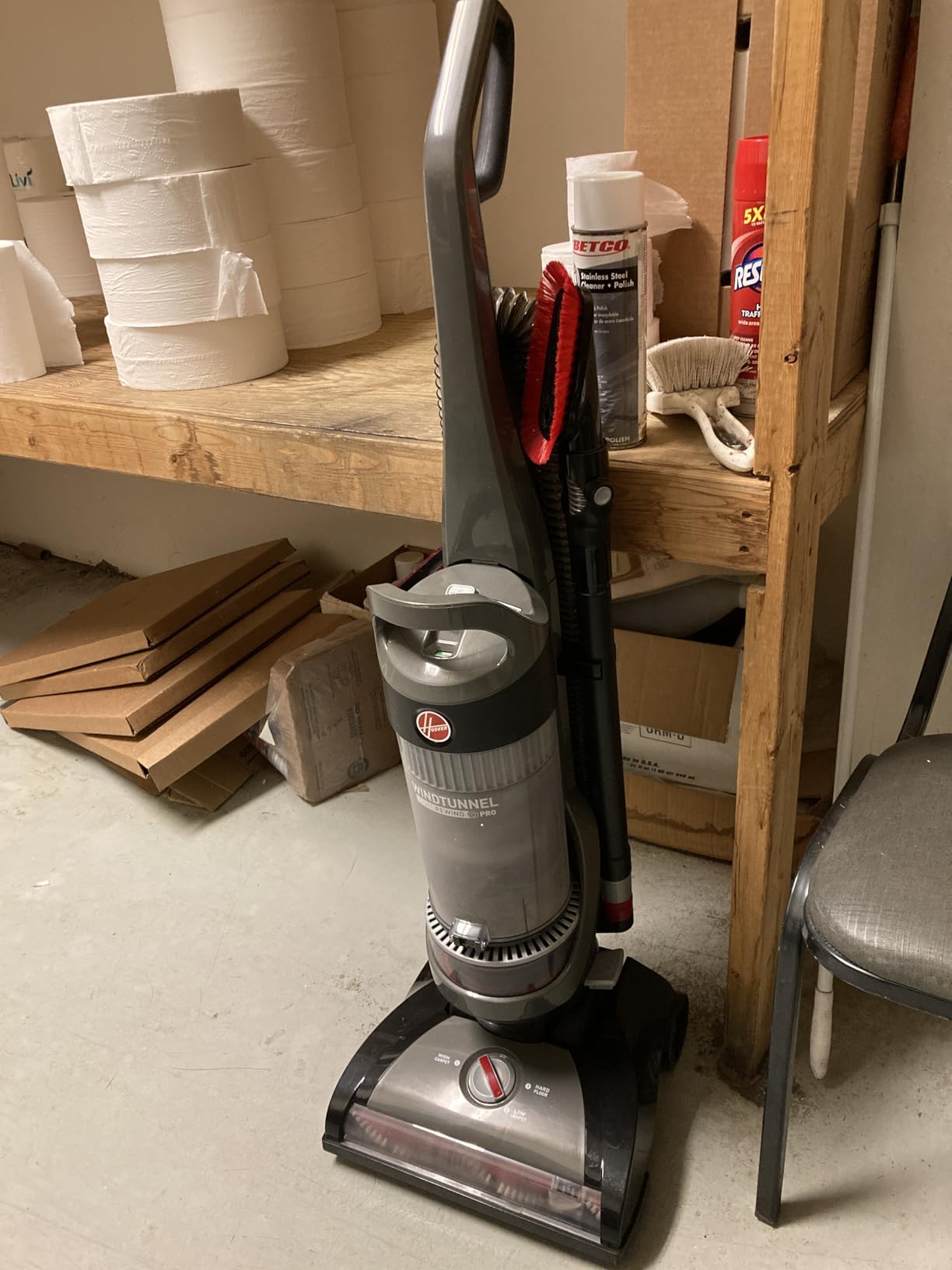 Hoover WindTunnel Cord Rewind Pro Bagless Vacuum Cleaner, Upright | For Carpet and Hard Floor, Multi-Cyclonic Filtration, 25ft Auto-Rewind Cord, 5-Height Adjustment customer photo 1