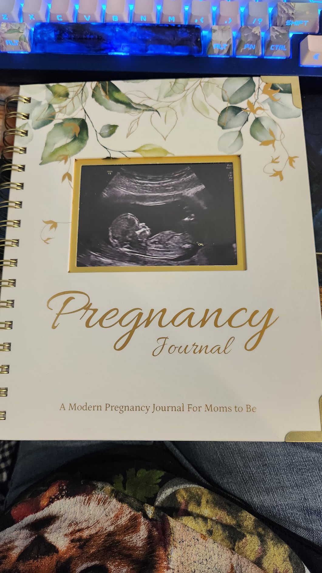 Pregnancy Journal for First Time Moms Gifts - 90 Pages Hardcover customer photo 2