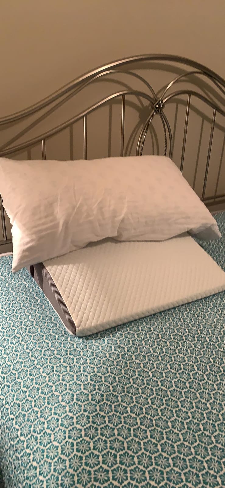 Cozymaker 7.5-inch Bed Wedge Pillow for Sleeping Back Support Pain Relief | Cooling Memory Foam Incline Wedge for Sleeping After Surgery, Gerd Acid Reflux, Neck Pain, Snoring, Removable Washable Cover customer photo 1