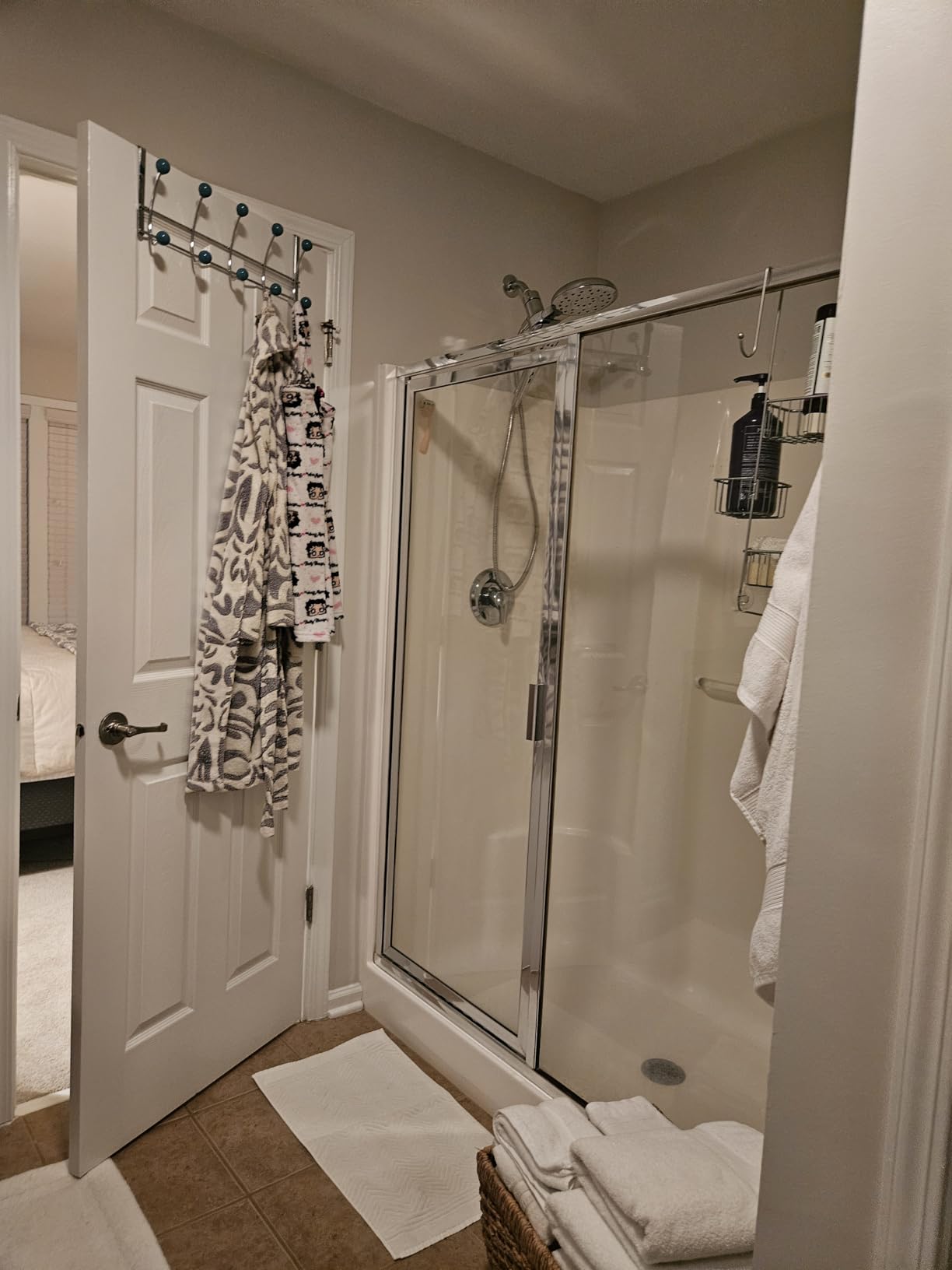 Moen Verso Chrome Rain Showerhead & Handshower Combo, 220C2 customer photo 2