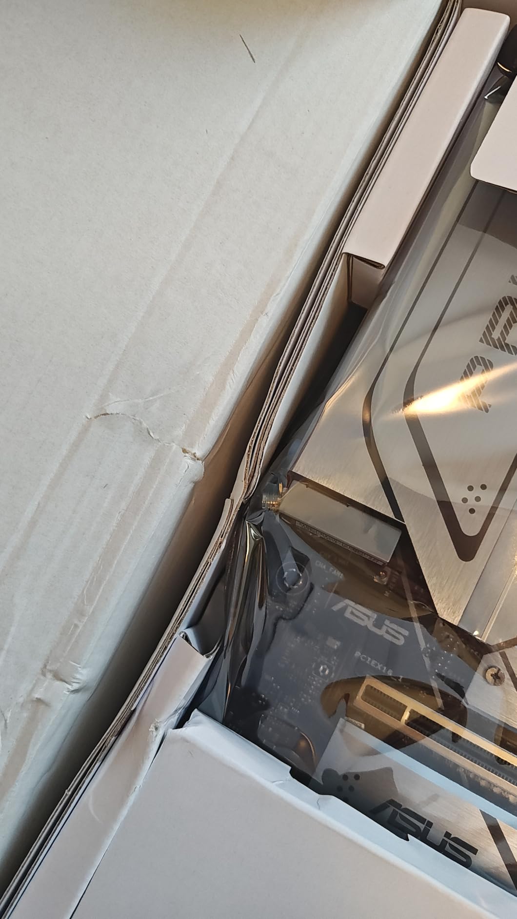 ASUS Prime X670-P WiFi AMD X670 AM5 Ryzen Desktop 9000 8000 & 7000 ATX Motherboard with Three M.2 Slots, DDR5, USB 3.2 Gen 2x2 Type-C, USB4 Support, WiFi 6 and 2.5Gb Ethernet customer photo 2