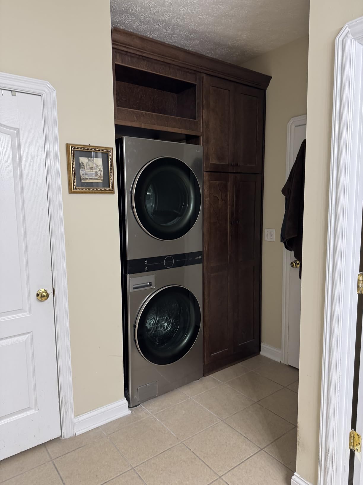 LG WashTower Stacked Smart Laundry Center 4.5 Cu.Ft. Front Load Washer & 7.4 Cu.Ft. Electric Dryer in Graphite Steel WKE100HVA customer photo 1