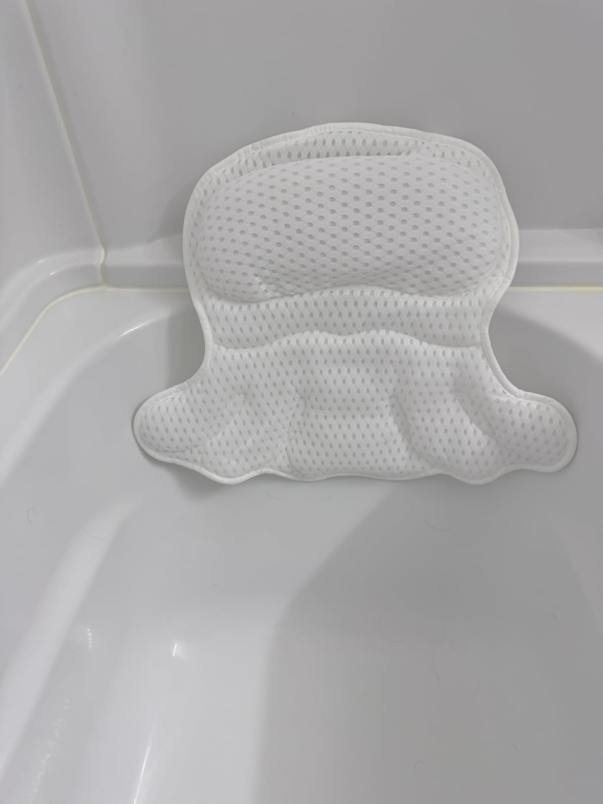 Ozyalo Bath Pillows for Tub, Luxury Bathtub Pillow for Head & Neck Support | Soft 4D Air Mesh Bath Pillow, 6 Non-slip Suction Cups, Quick-drying, Machine Washable, Wash Bag Included, Spa Gift for Women customer photo 2