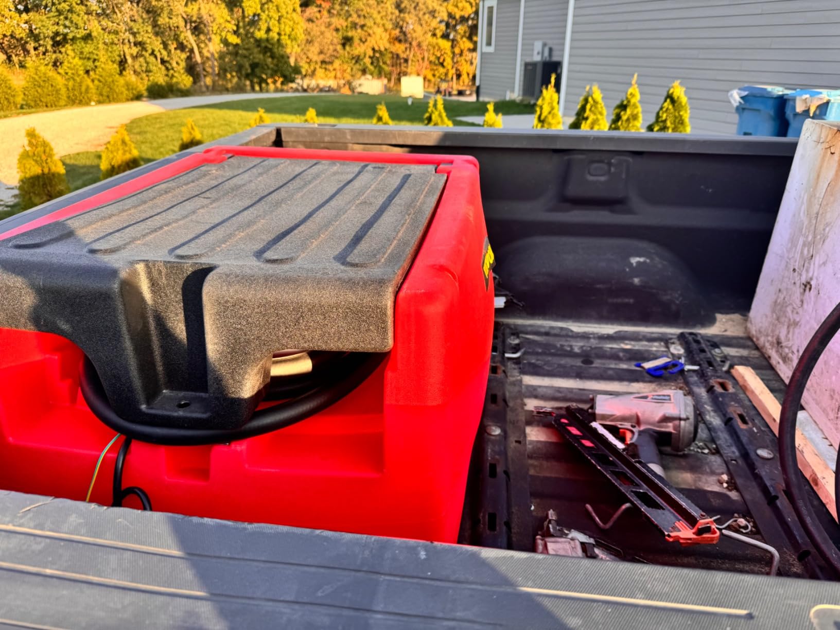 VEVOR Portable Diesel Tank, 116 Gallon, Black | 10 GPM Flow Rate, 12V Electric Transfer Pump, 13.1ft Rubber Hose, PE Transfer Tank customer photo 1