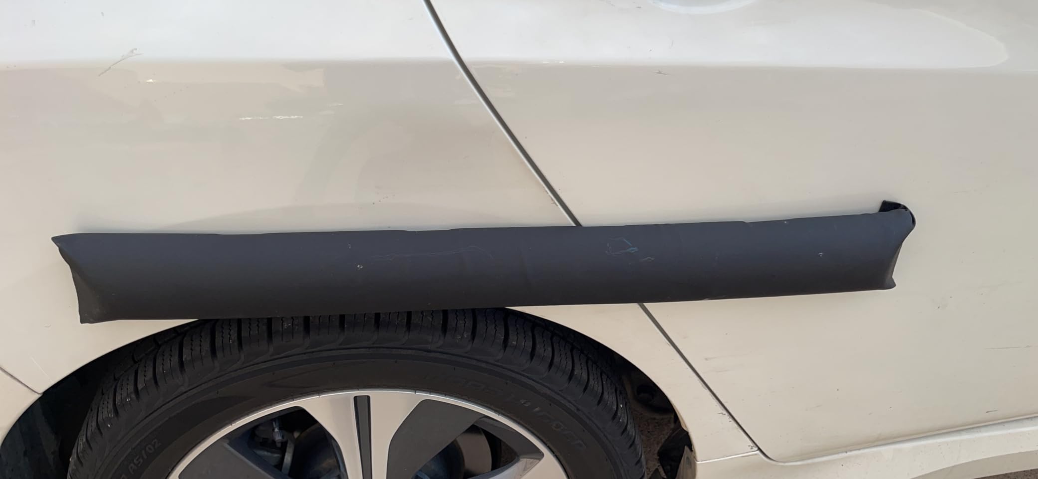 HRX Car Door Dent Protector for Non-Aluminum Cars Doors - 4 Doors Pack - Removable Soft Cushion Magnetic Door Guards - Door Ding Bumper and Scratch Protector - Prevents Dents, Scratches & Dings customer photo 2