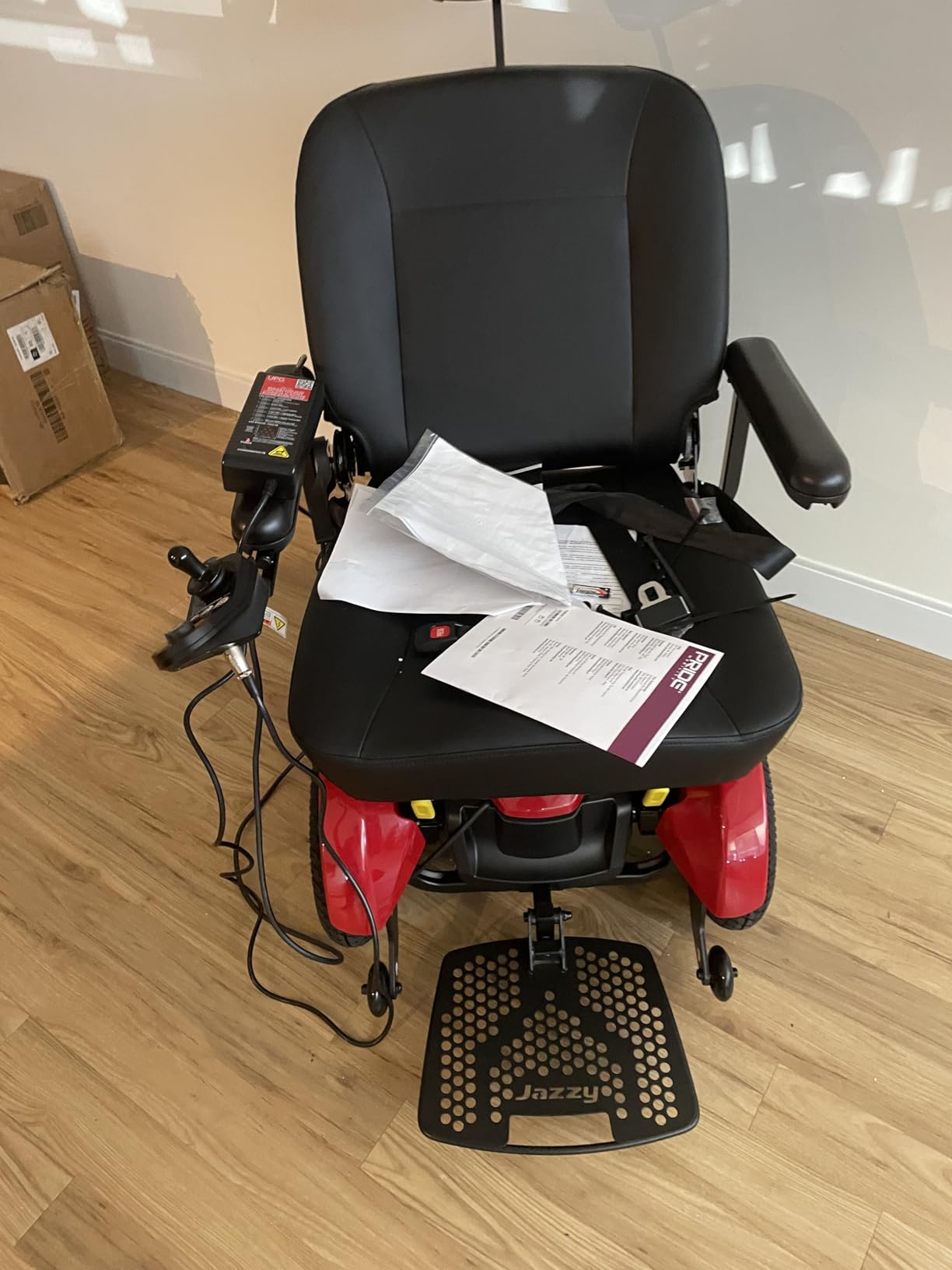 Pride Mobility Jazzy Elite HD Group 2 Heavy Duty Power Chair, Front Wheel Drive, Motorized Electric Wheelchair for Adults, 450 lbs. WC, Up to 4 MPH, 12.5 Miles Range Per Charge customer photo 1