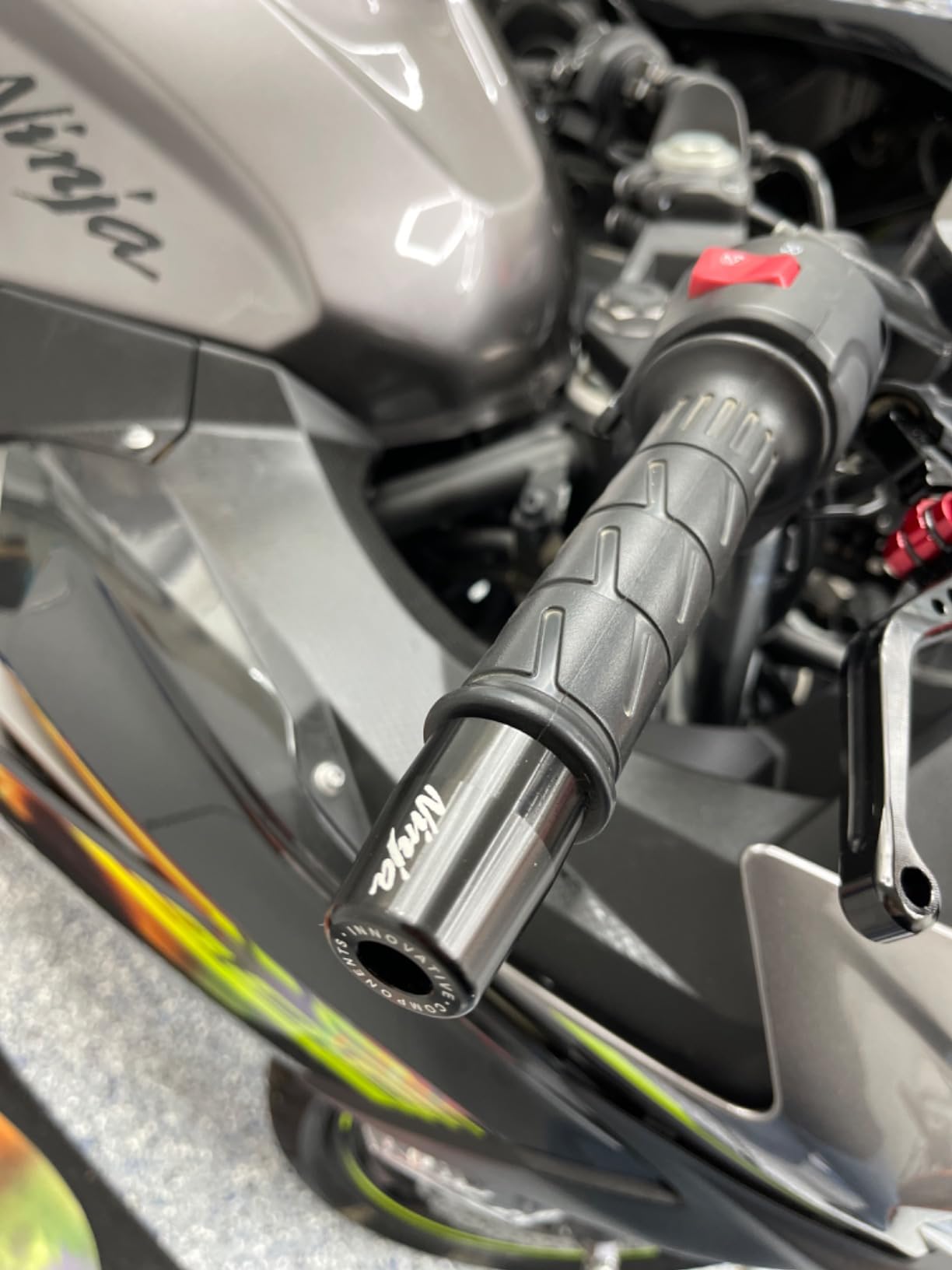 Handlebar Grip End For Ninja 250 300 400 650 1000 400R 250R 250SX 1000SX H2R ZX14R ZX10R ZX6R Motorcycle CNC Aluminum Handlebar Bar Ends Plug Balance Pad Accessories customer photo 1