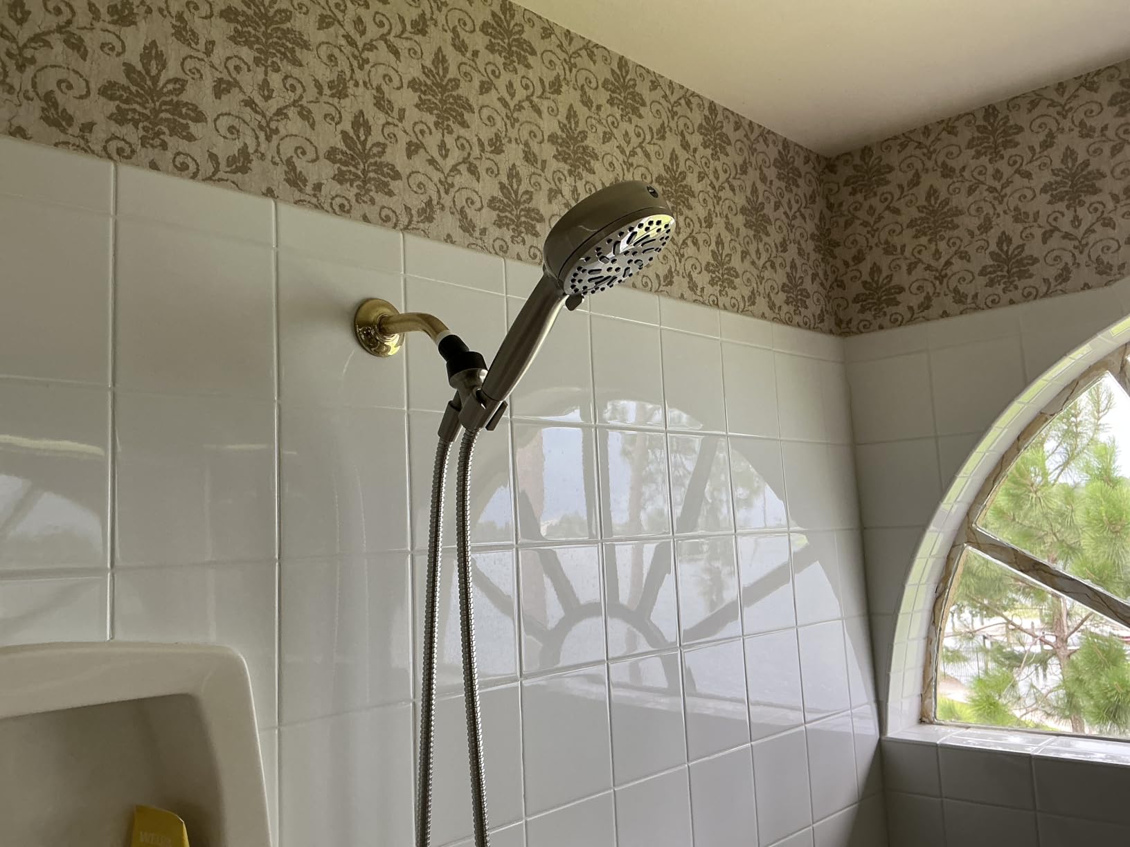 Delta Faucet ProClean Brushed Nickel Shower Head with Handheld, Showerhead with High Pressure Spray, Handheld Shower Head, 6 Spray Settings, SpotShield Brushed Nickel 75740SN customer photo 1