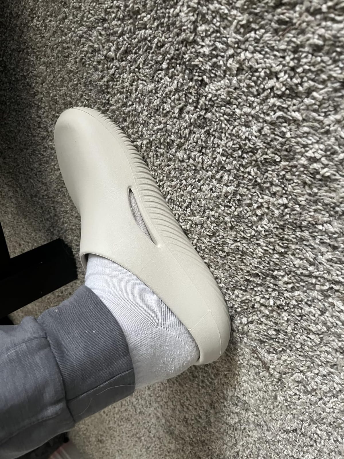 Unisex-Adult Mellow Clogs, Recovery Shoes customer photo 1