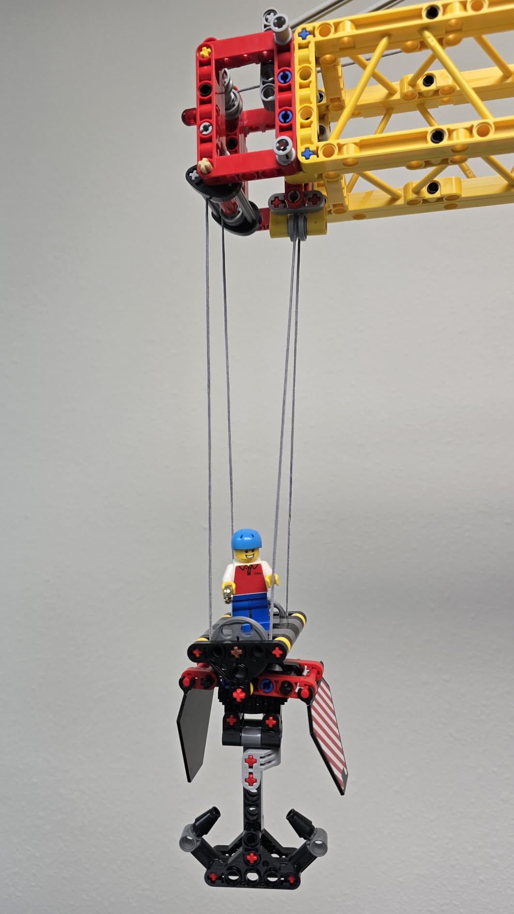 LEGO Technic Liebherr Crawler Crane LR 13000 Model Kit - Bedroom or Office Decor for Adults, Ages 18+ - Building Blocks for Adults to Display - Gift Ideas - 42146 customer photo 2
