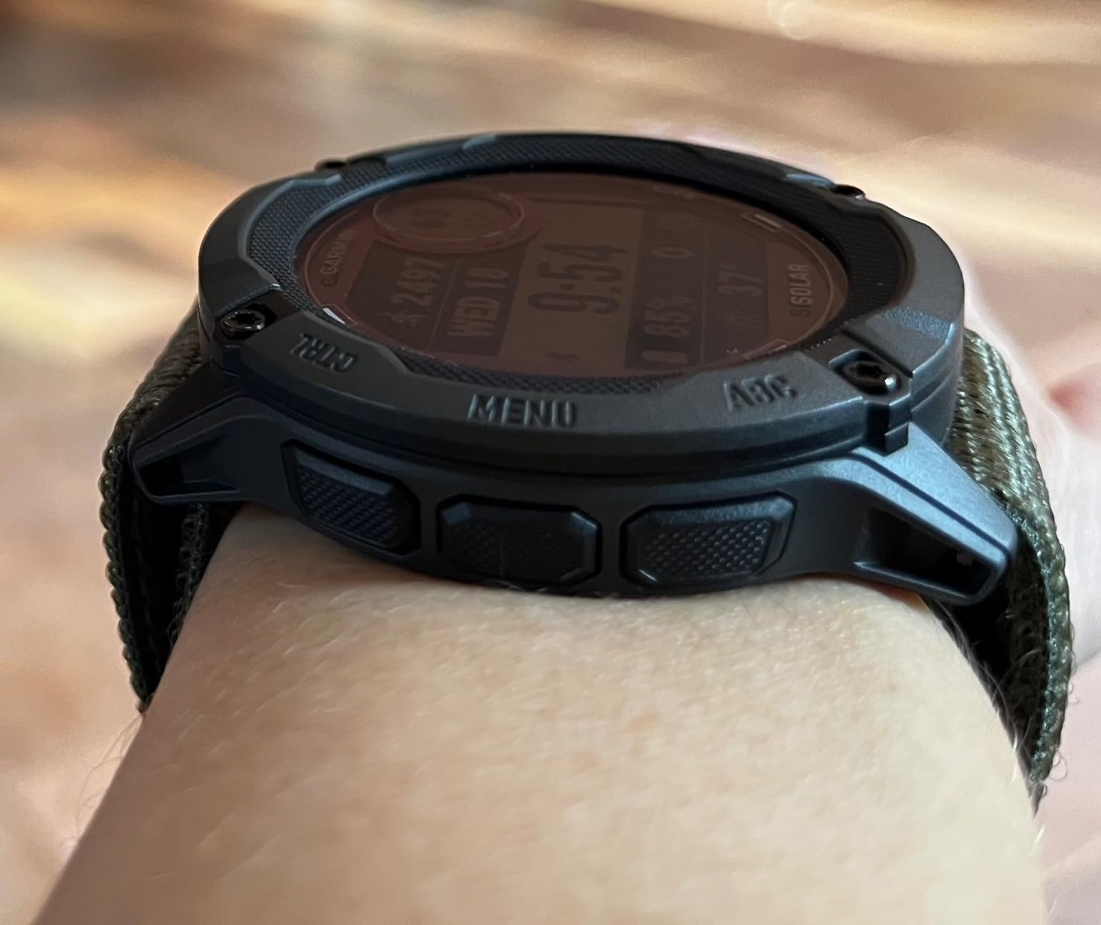 Garmin Instinct 2X Solar, Rugged GPS Smartwatch, Built-in Flashlight, Solar Charging Capability, Multi-Band GNSS, Graphite customer photo 1