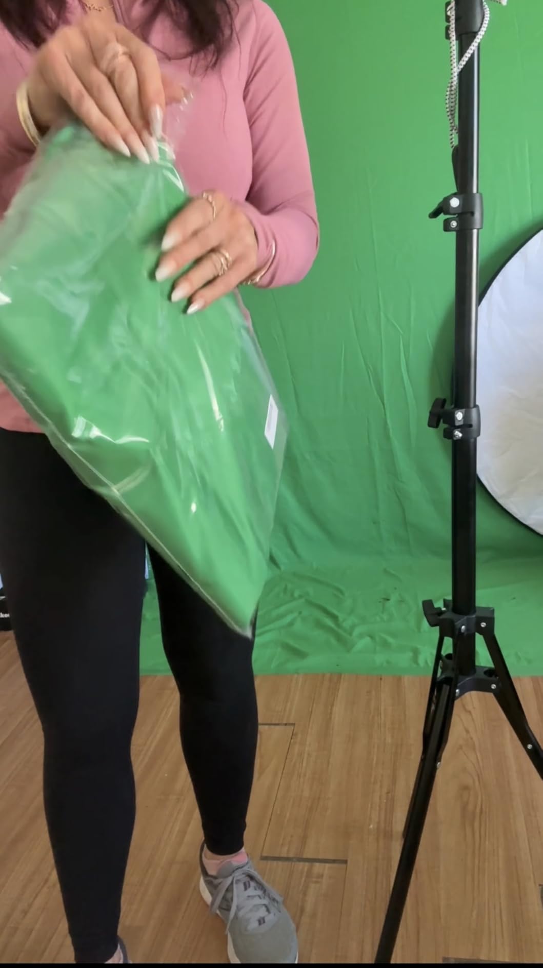 Green Screen Backdrop 10x10 ft, Chroma Key Greenscreen Background for Streaming, Zoom, Photography and Video, Thick Polyester Fabric Cloth Sheet customer photo 2