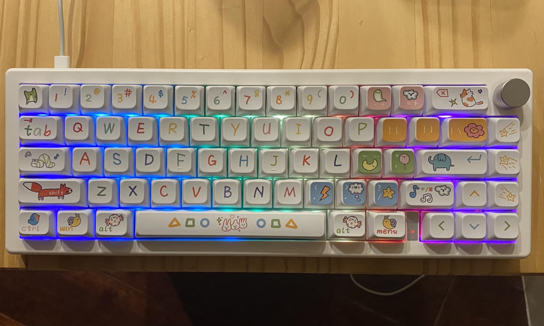 BOYI GMK67 Barebones Keyboard Kit, VIA Programmable Custom BT5.0/2.4GHz/Type-C Tri-Mode Gasket Mounted Hot Swap RGB 4000mAh Wireless 65% Mechanical Gaming Keyboard DIY Kit with Knob (White) customer photo 1