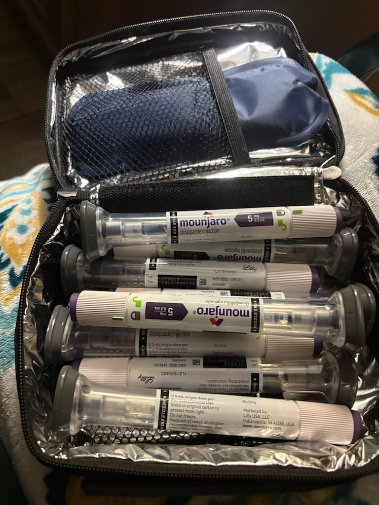 AUVON Large Insulin Cooler Travel Case, 4 x 160g for Longer Cooling Effect | TSA-Approved Ice Packs, Medication Cooler for Travel Holds 8 Insulin Pens & Diabetic Supplies, Portable Handle for Daily Use customer photo 1