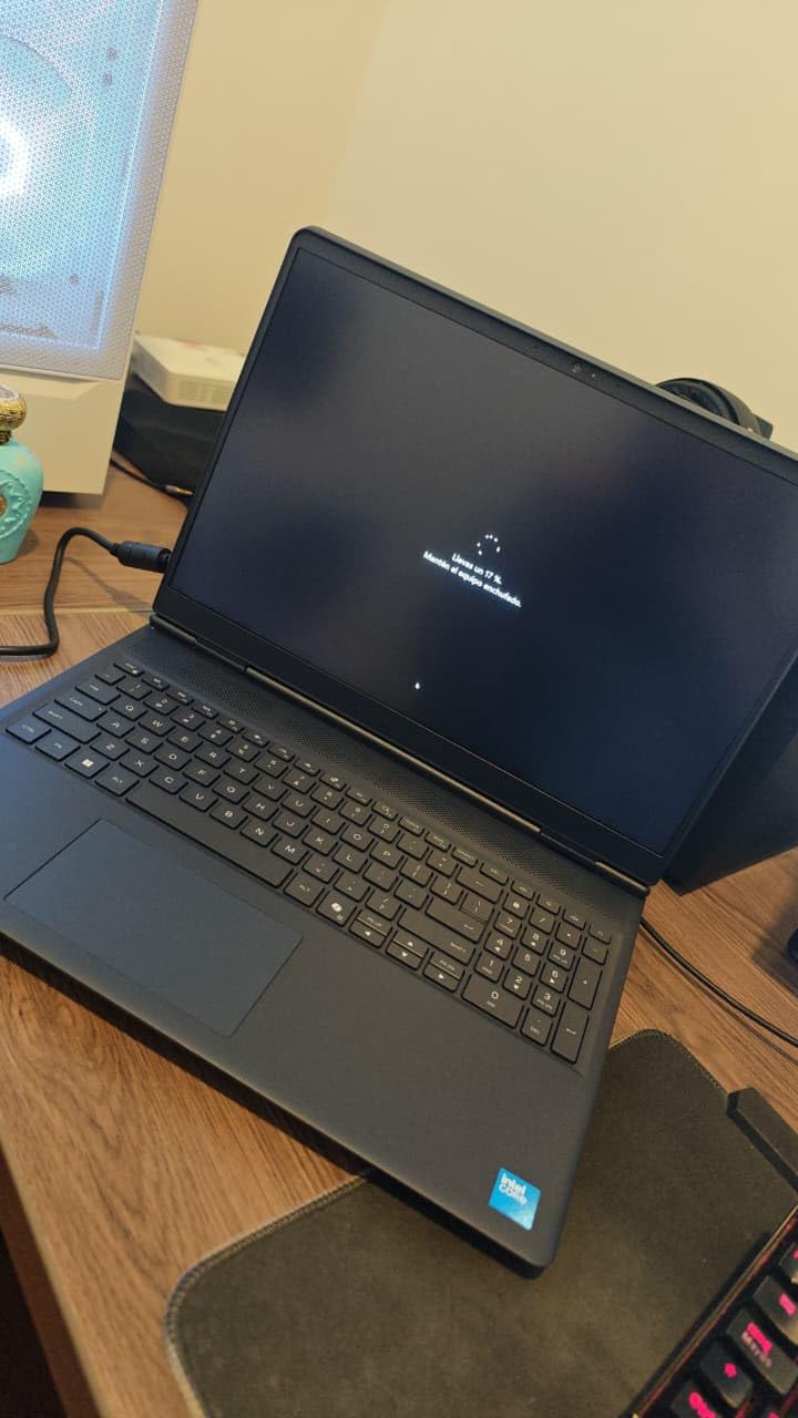 Alienware 16 Aurora Gaming Laptop, RTX 5050, Intel Core 7 240H | WQXGA 120Hz Display, 16GB DDR5 RAM, 1TB SSD, NVIDIA GeForce, Wi-Fi 7, Windows 11 Home, Blue customer photo 2