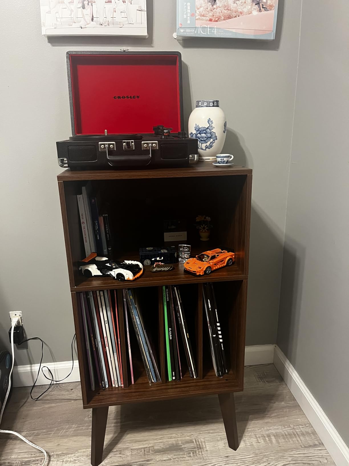 Lerliuo Record Player Stand, Black Turntable Stand Holds up to 160 Albums | Mid-Century Vinyl Storage Cabinet Table, Solid Wood Legs, Record Player Holder Dispaly Shelf for Bedroom Living Room customer photo 2
