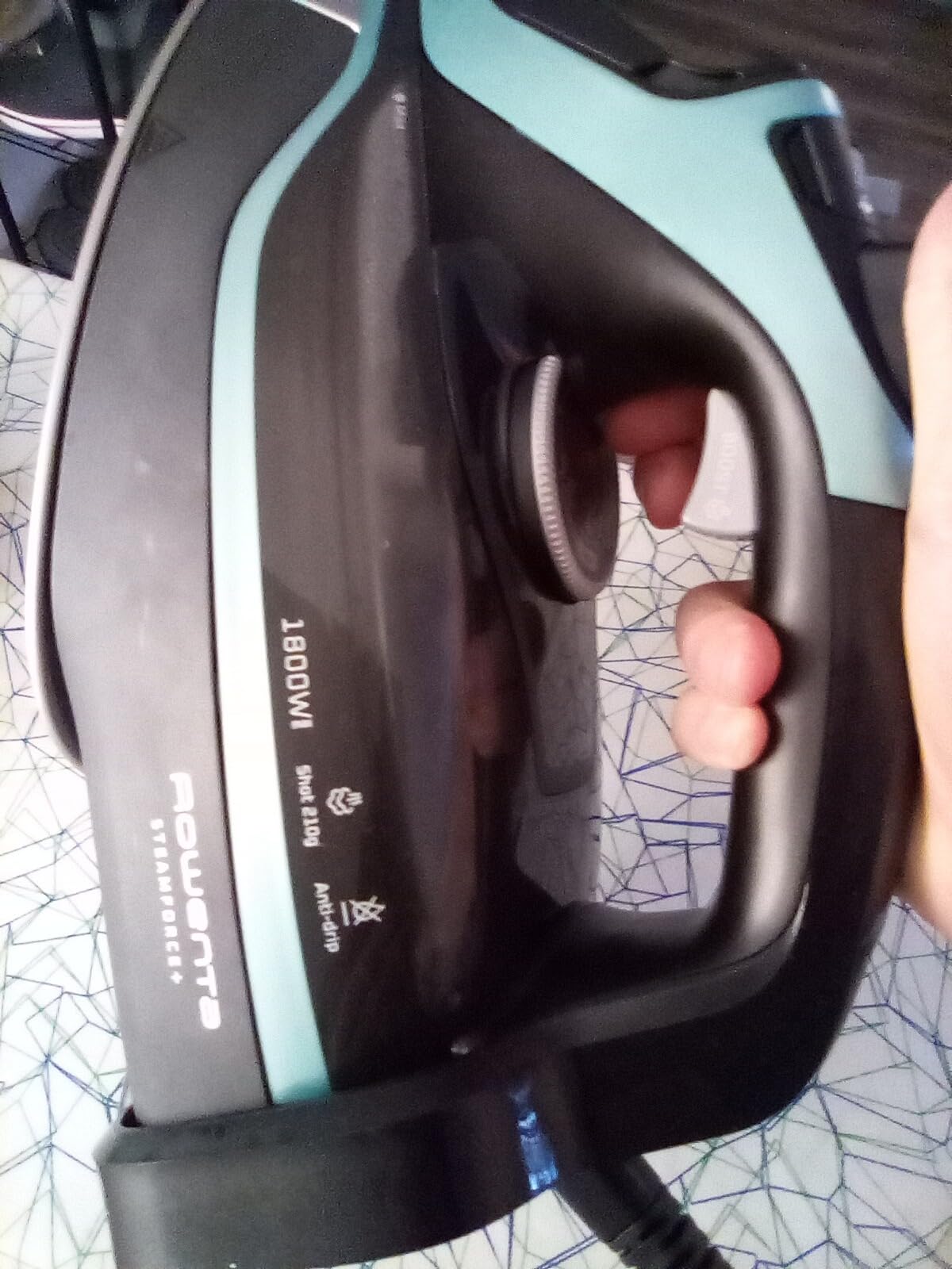 Rowenta Steam Force Stainless Steel Soleplate Steam Iron for Clothes, Anti-Drip Protection, 400 Microsteam Holes, 1800 Watts, Iron, Fabric Steamer, Garment Steamer for Clothes, Precision Tip, DW9440 customer photo 2