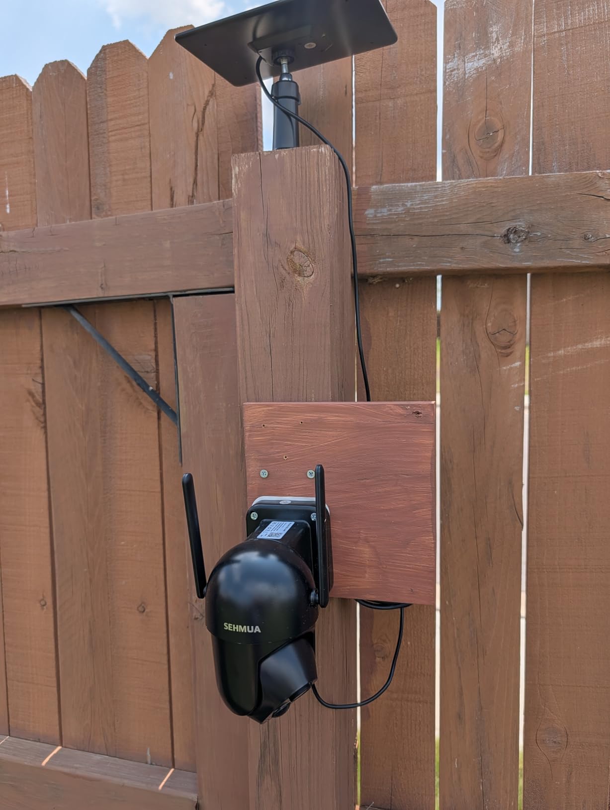 SEHMUA Solar Security Cameras Wireless Outdoor, 2K 360 View Battery Powered Outdoor Camera, WiFi Home Security with Spotlight Color Night Vision, PIR Sensor customer photo 1