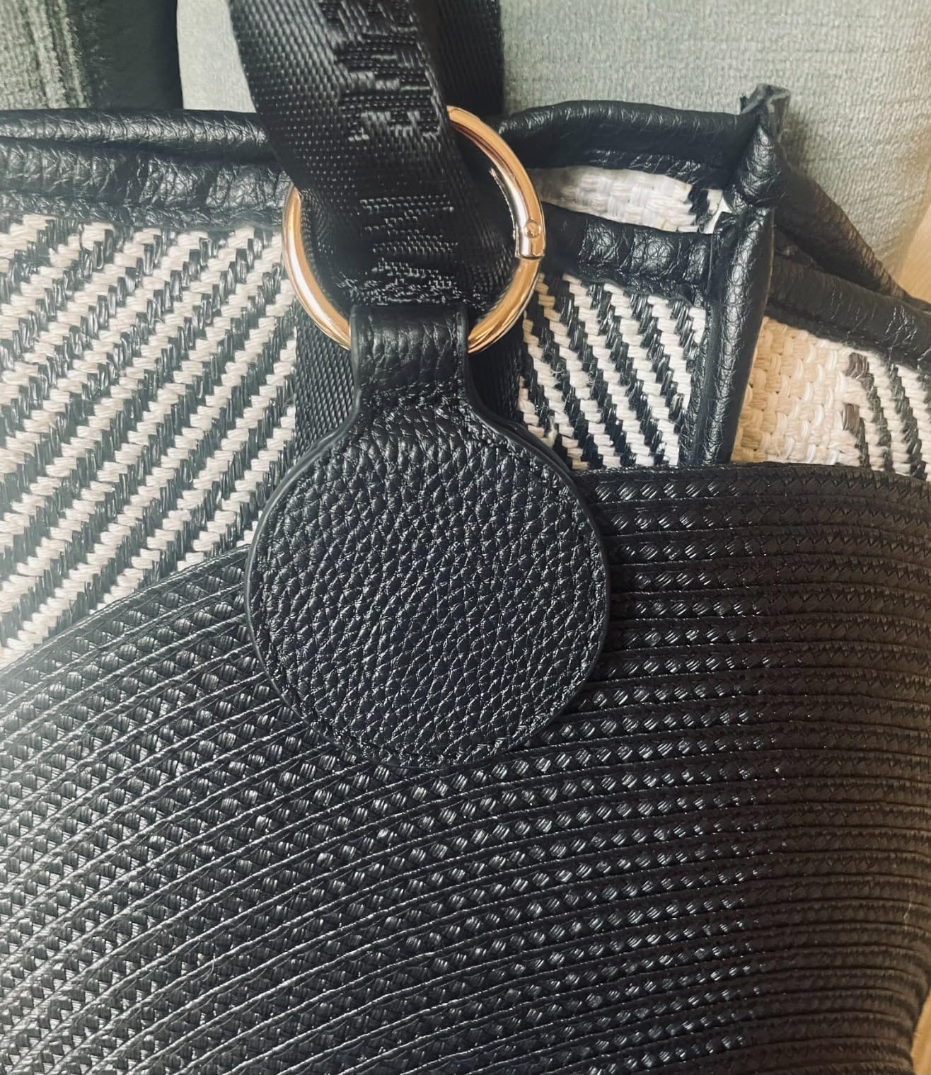 Niveaya Magnetic Hat Clip for Travel on Bag, Strong Magnet Storage Hook | Secure Wide-Brim Hat in Wind, Genuine Leather, Cruise Vacation Travel Essential Accessory for Purse Bag, Gift for Travelers customer photo 1