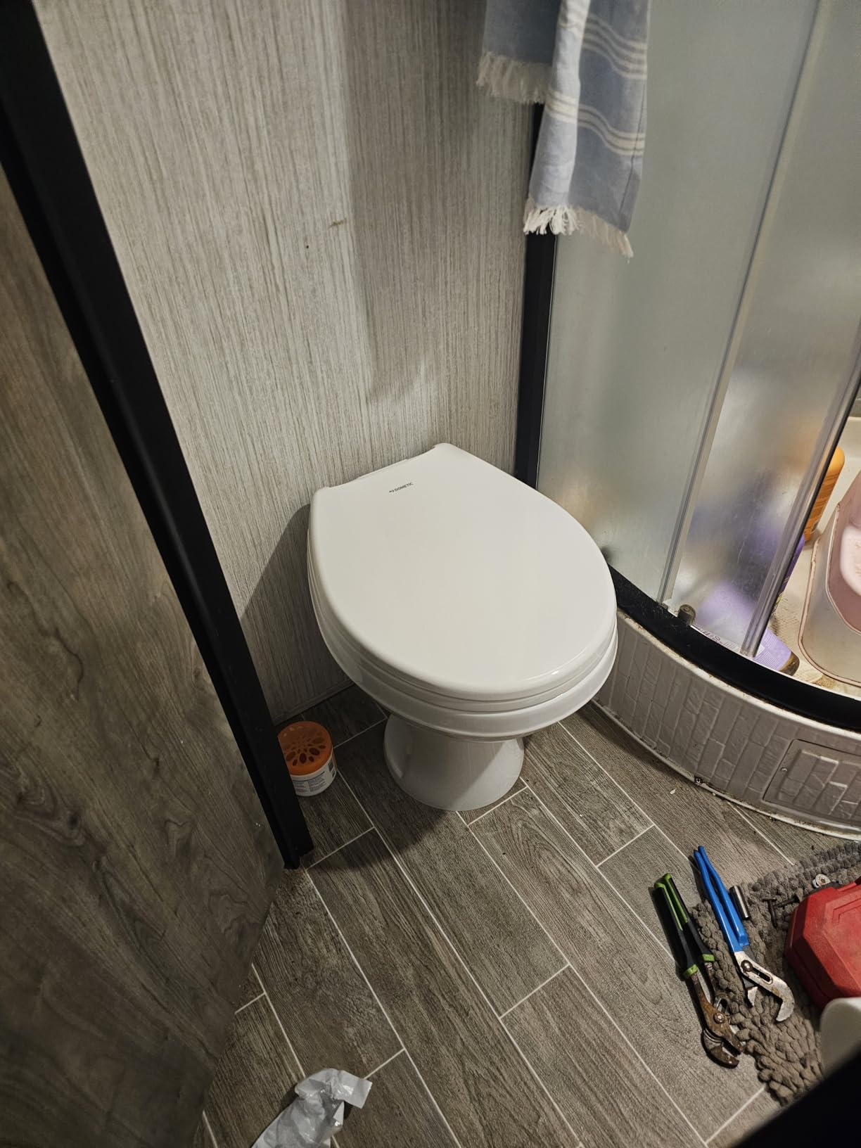 Dometic Model 400 Essential RV Toilet - Round Lightweight Plastic Bowl, Universal Fit & 2-Bolt Mount, 18