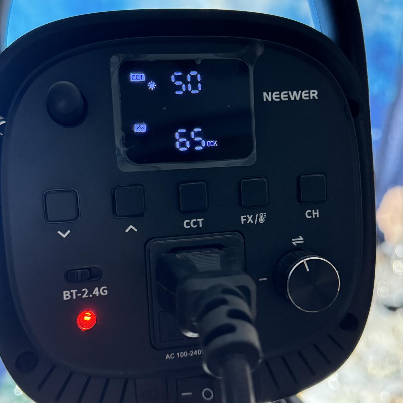 NEEWER CB60B 70W LED Video Light with 2.4G&APP Control, COB Bi Color 2700K-6500K 34000Lux at 1m/CCT CRI97+/12 Scenes/Bowens Mount, Bluetooth, with Reflector, Power Cord, Manual, Studio/Video Recording customer photo 1