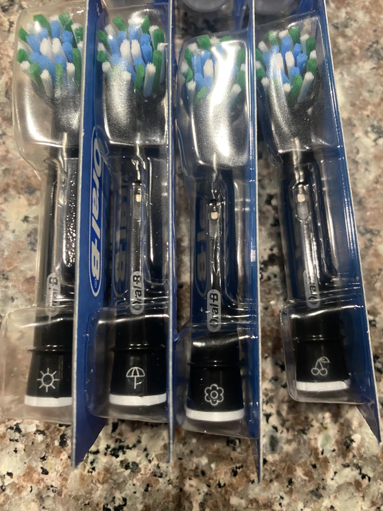 Oral-B Pro Cross Action Electric Toothbrush Head, X-Shape and Angled Bristles for Deeper Plaque Removal, Pack of 8 Toothbrush Heads, White customer photo 2
